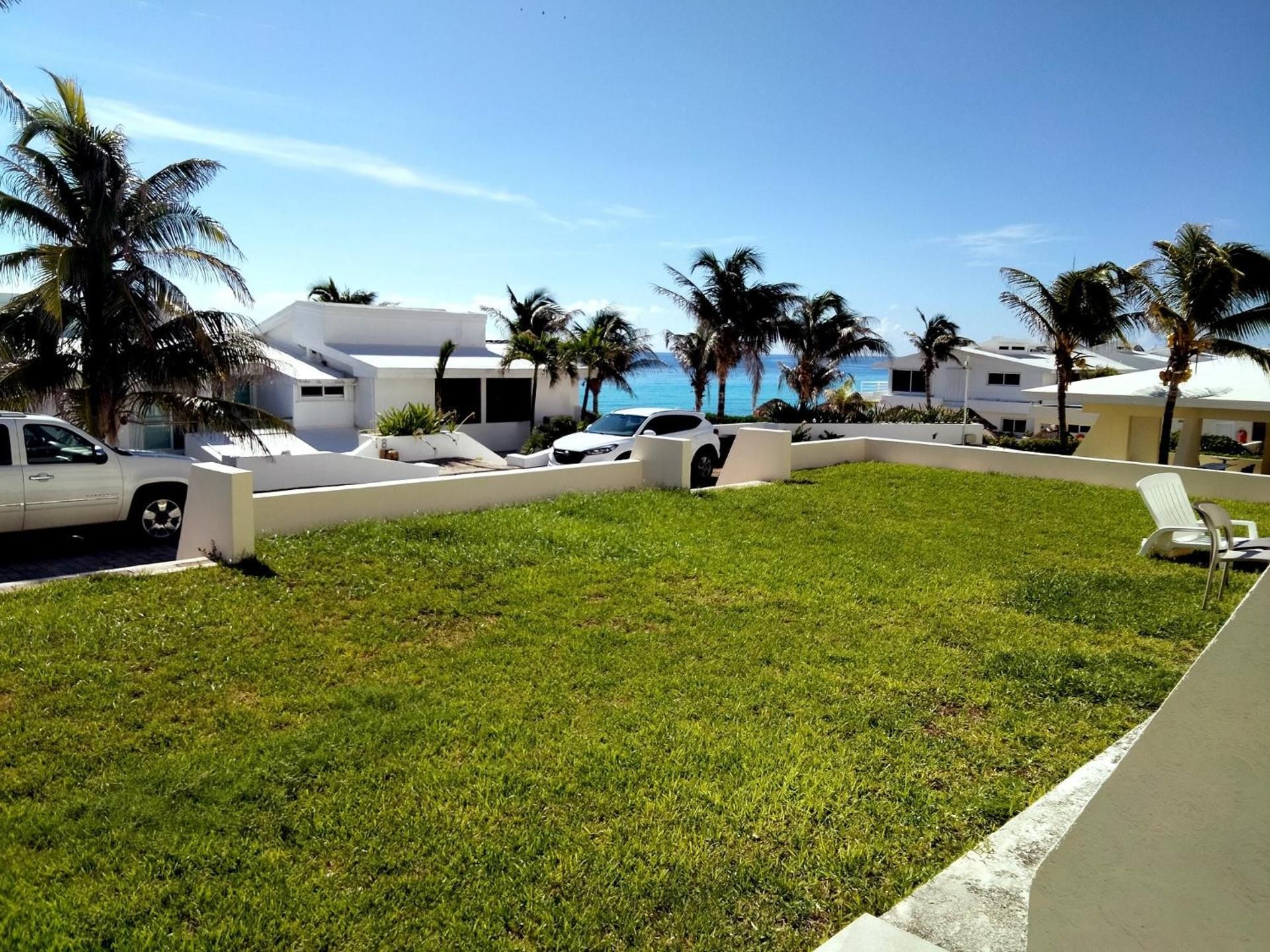 Brisas Sunset Apartment