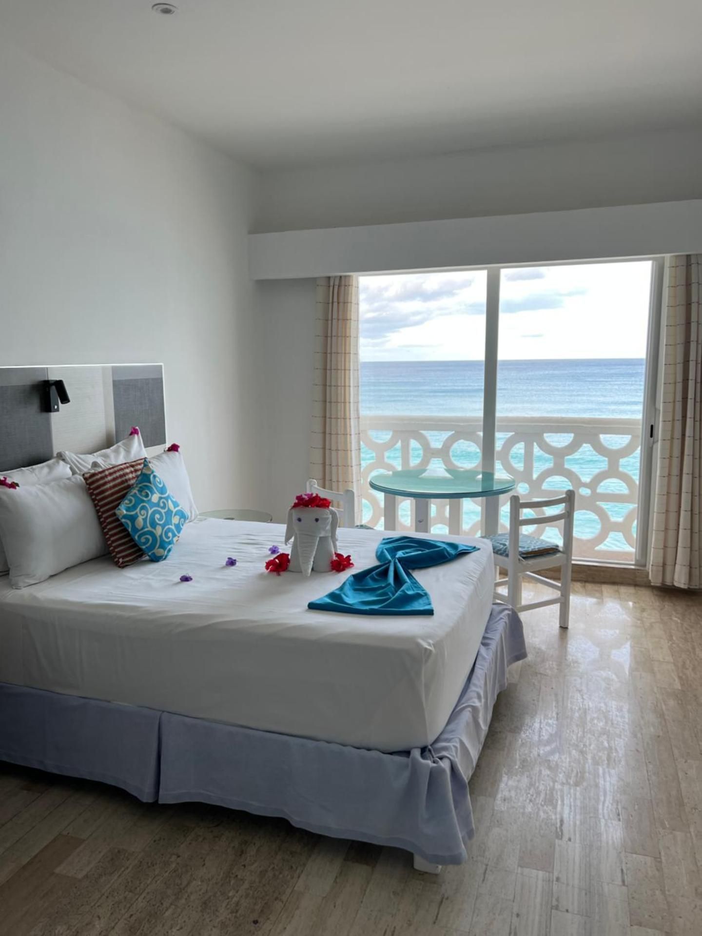 Seashore Apartment Cancun Apartment with Sea View 2