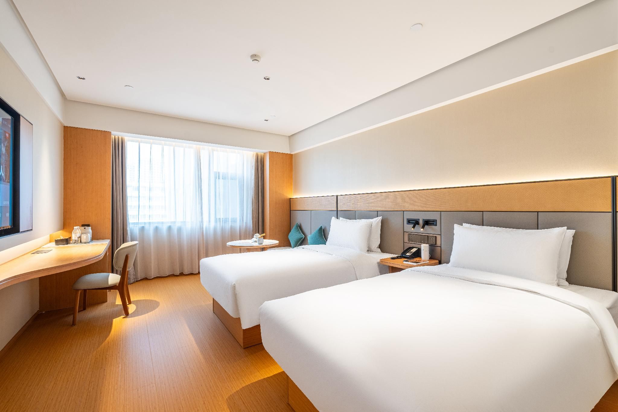 Huazhu - Superior Twin