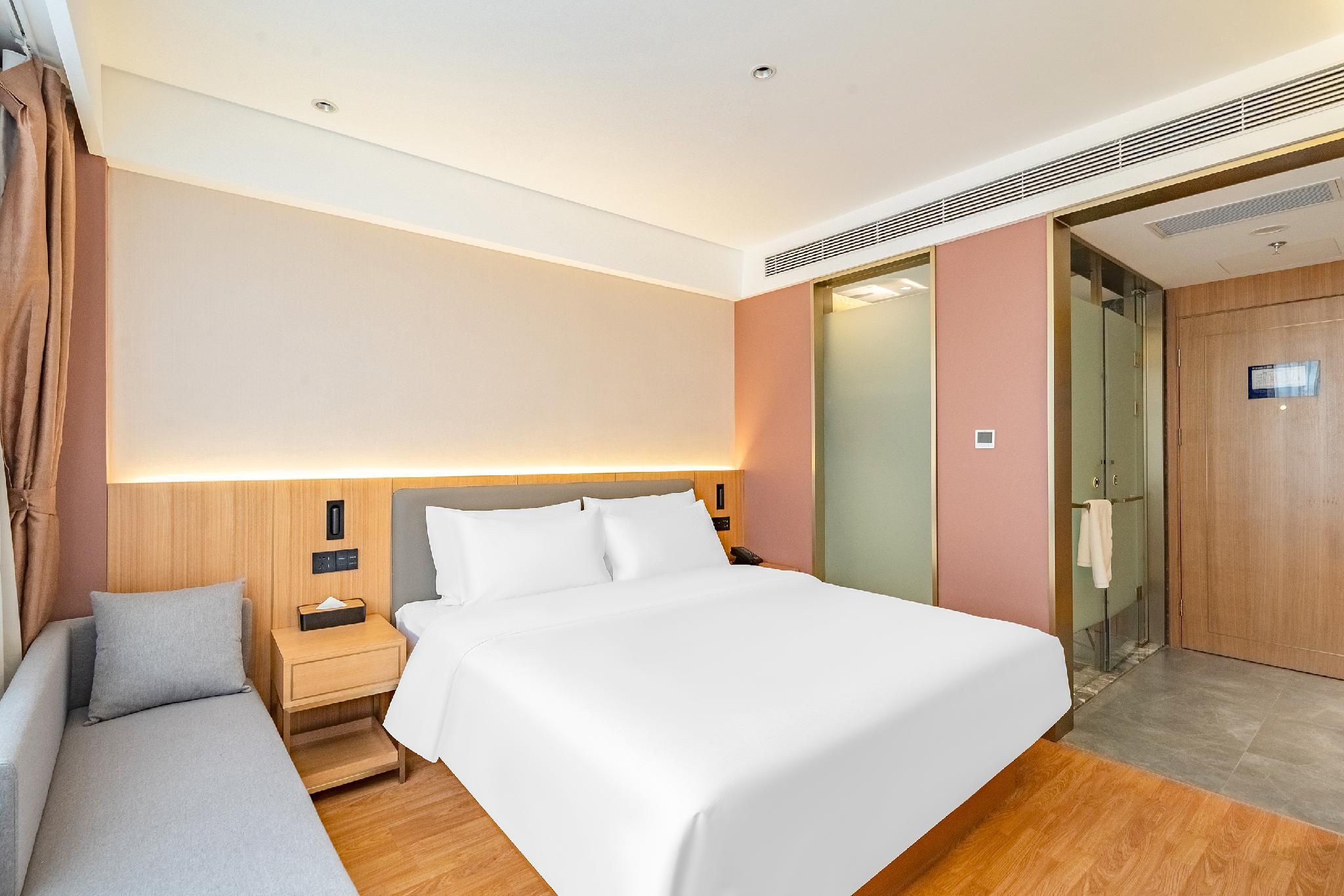 Huazhu - Deluxe Bed Room