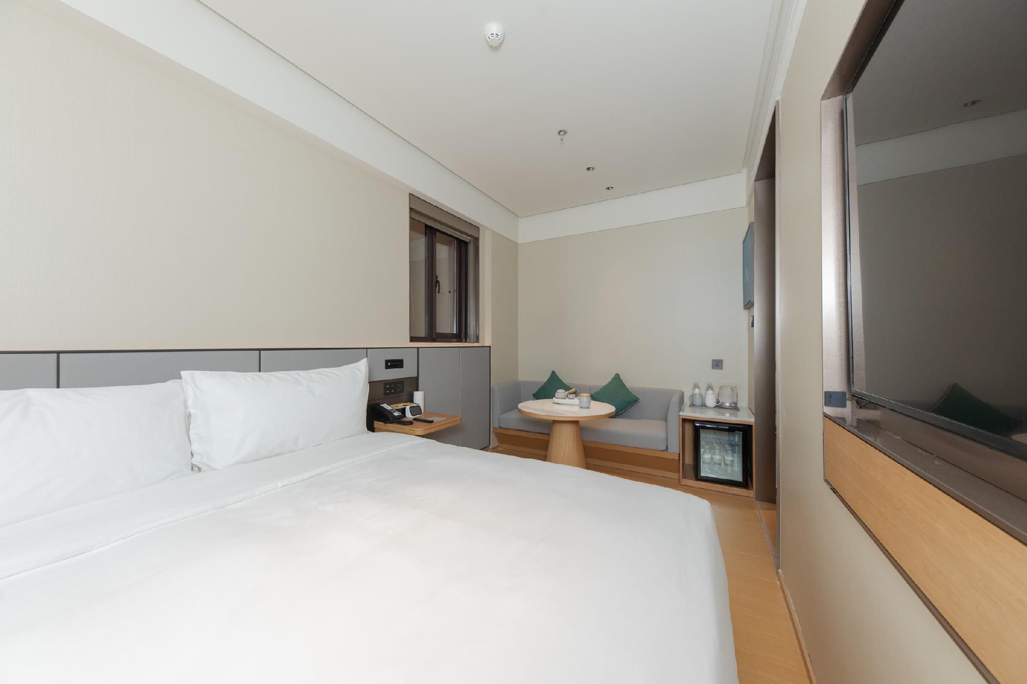 Huazhu - Superior Bed Room A