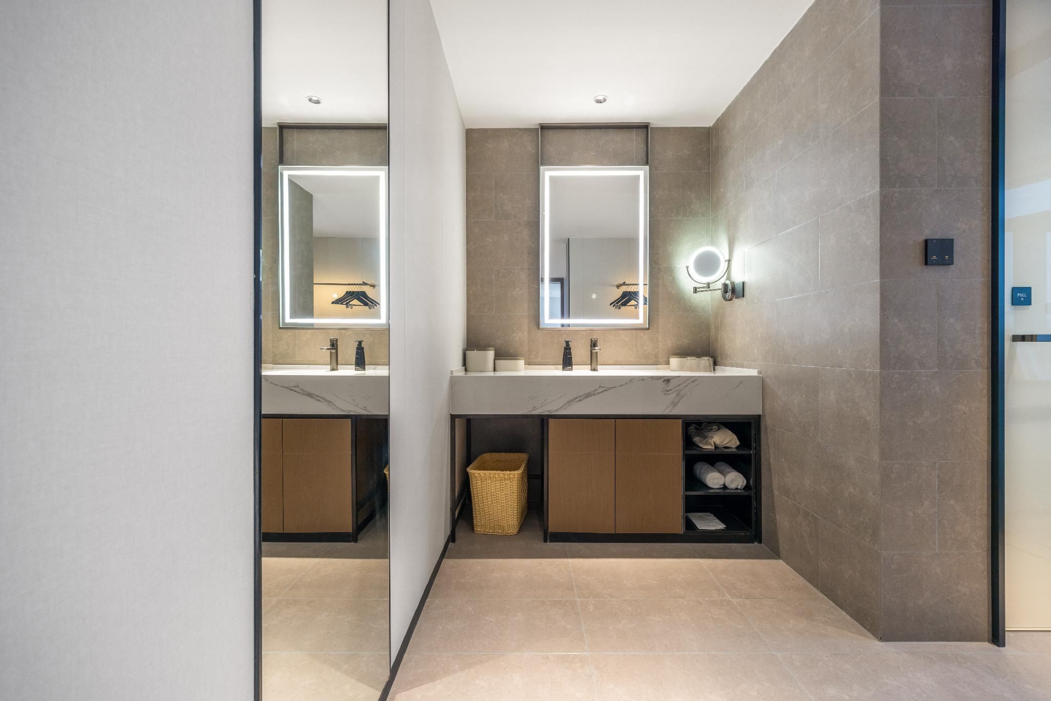 Premier Suites