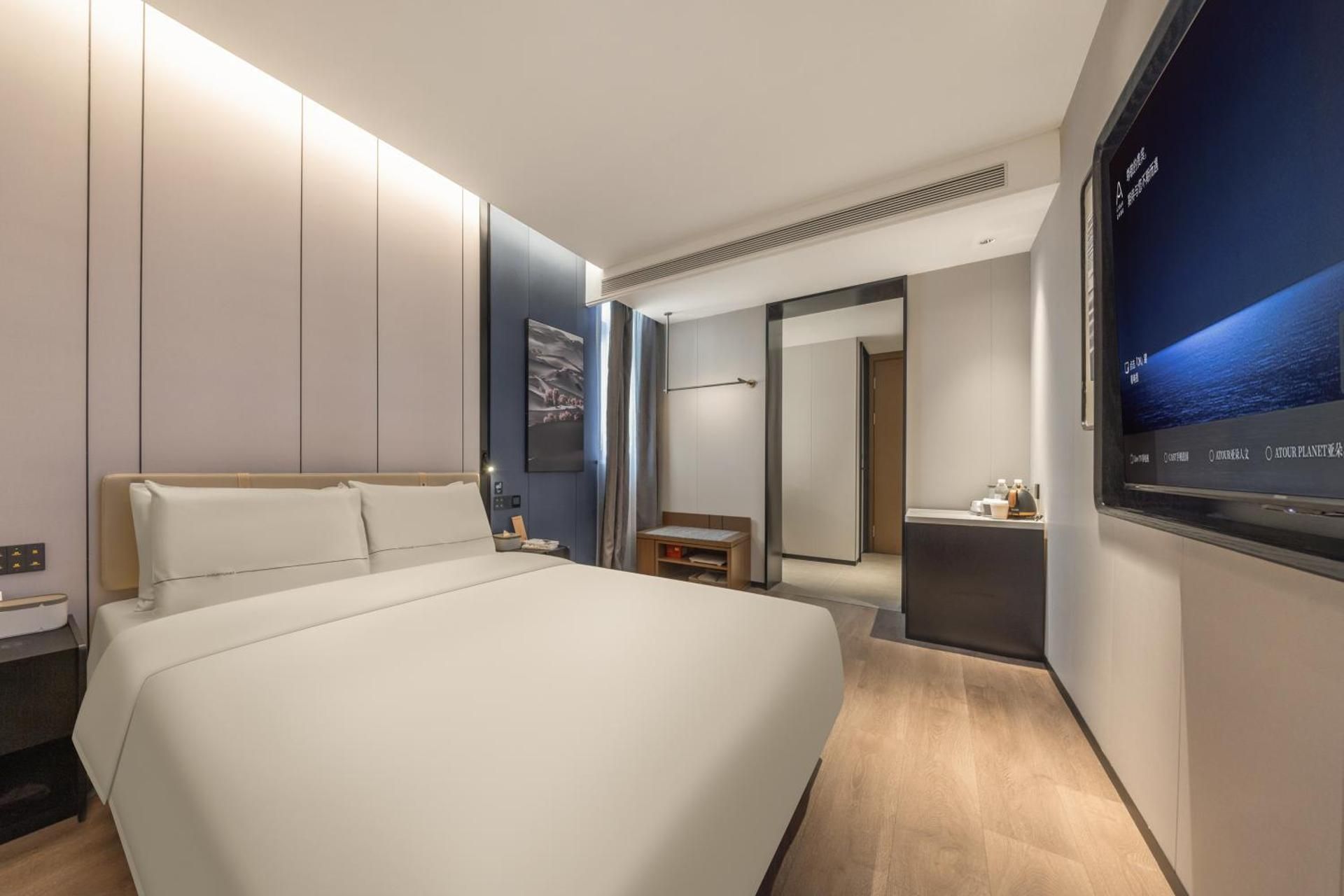 Queen Room