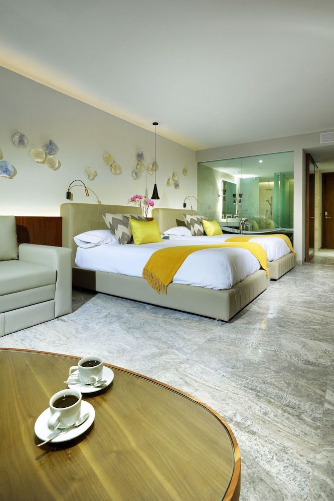 Family Selection Junior Suite Beachside Panoramic Ocean View