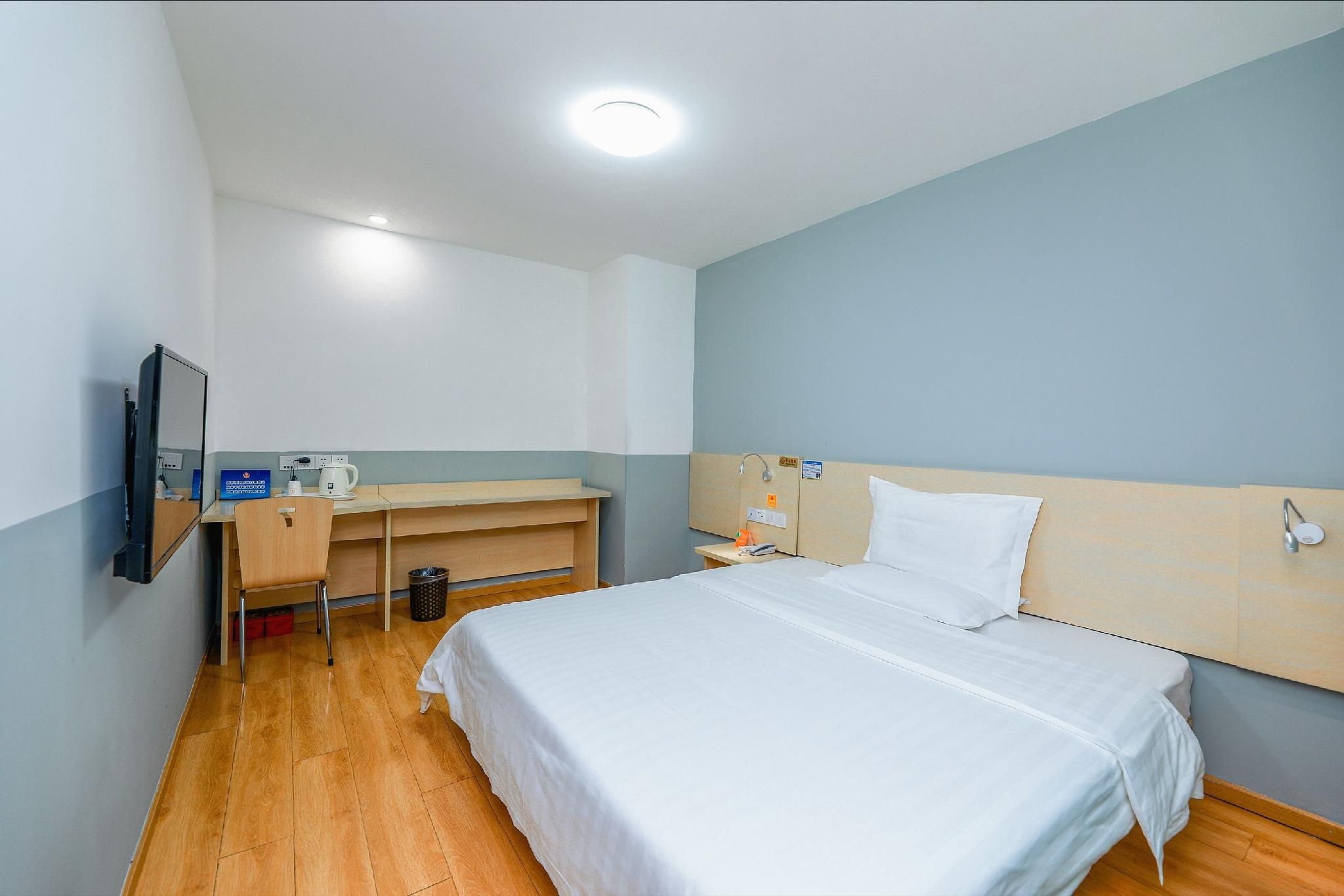WH - Traditional Bed Room