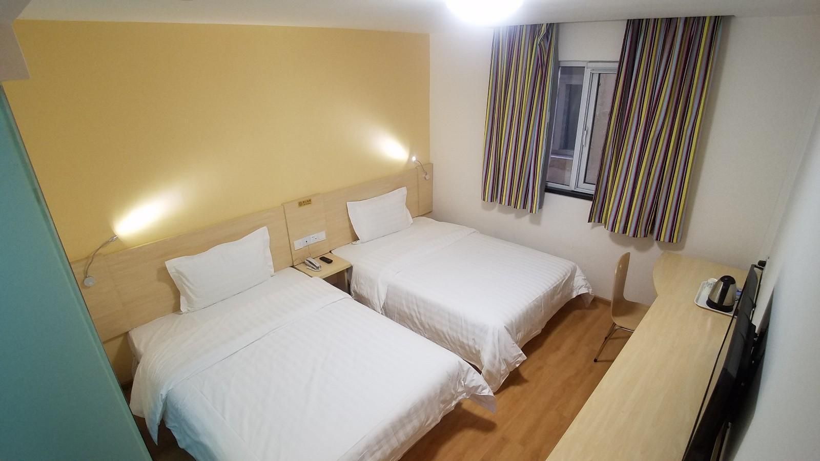 Corporate Twin, Guest room, 2 Twin/Single Bed(s), City view