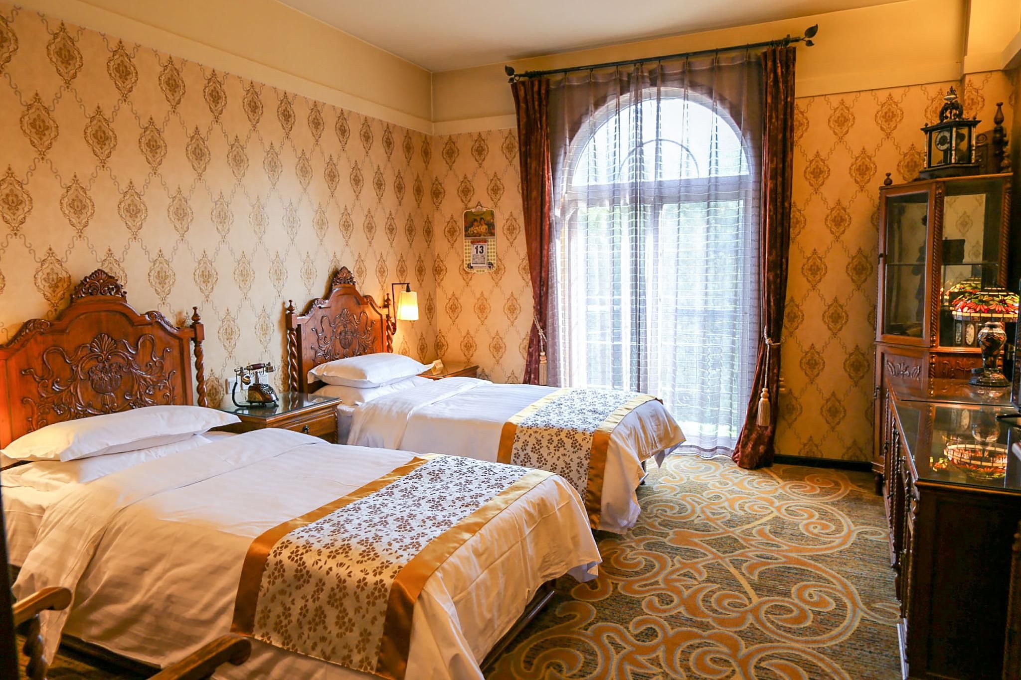 Western Style Twin Room