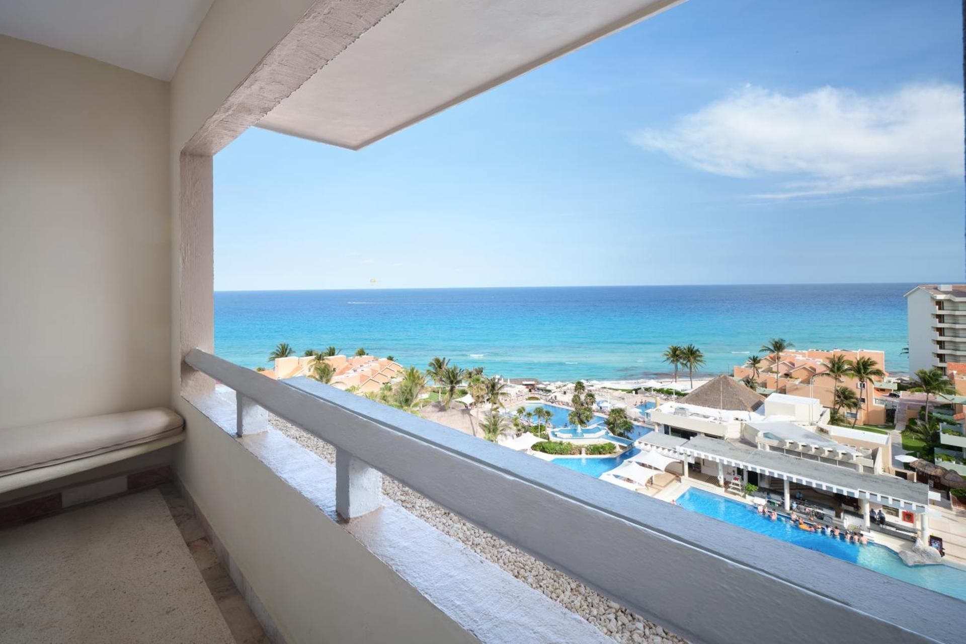 Superior Double Room with Pool View, Non-Smoking