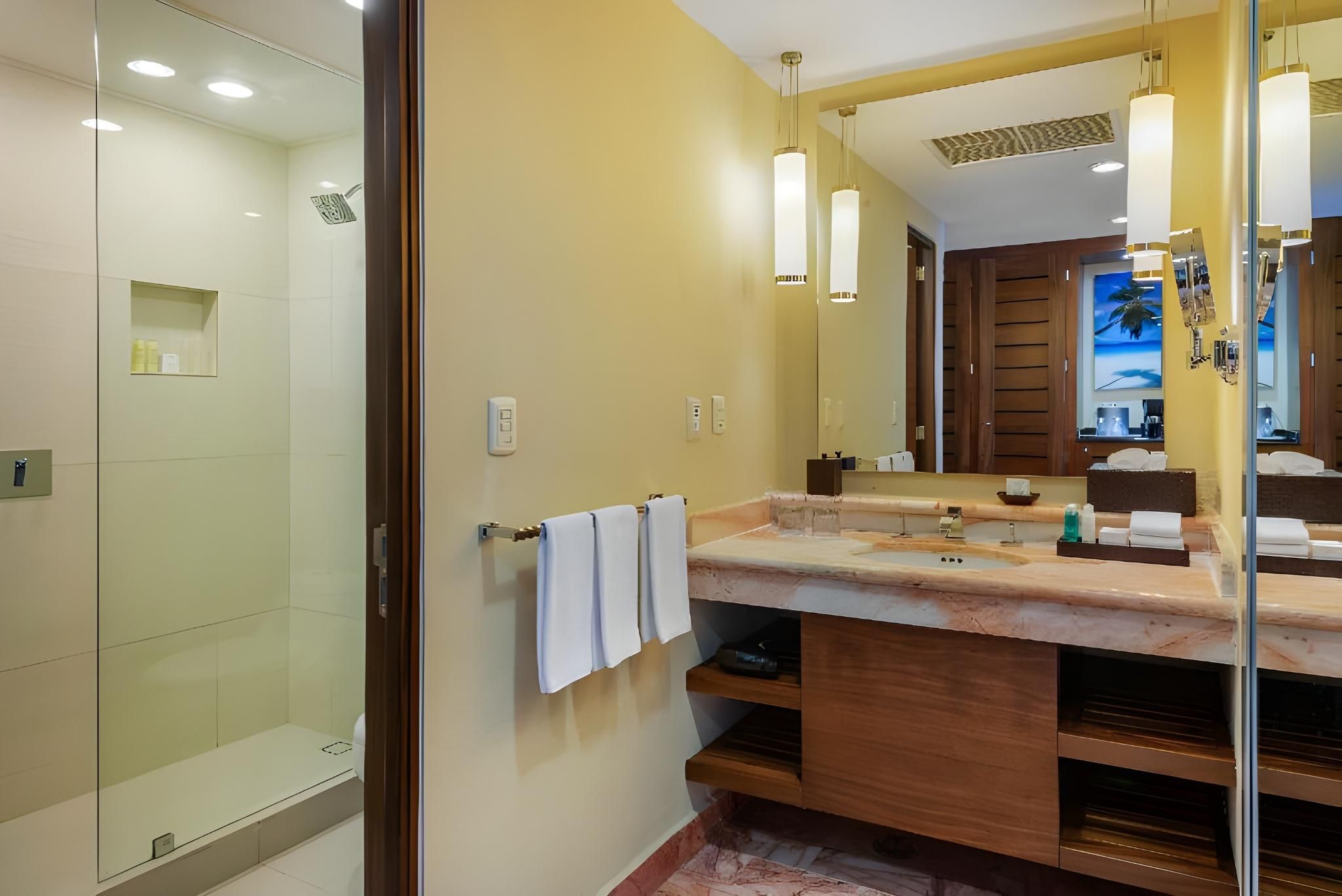 Deluxe Room, Lagoon View, 2 Double Beds, Non-Smoking