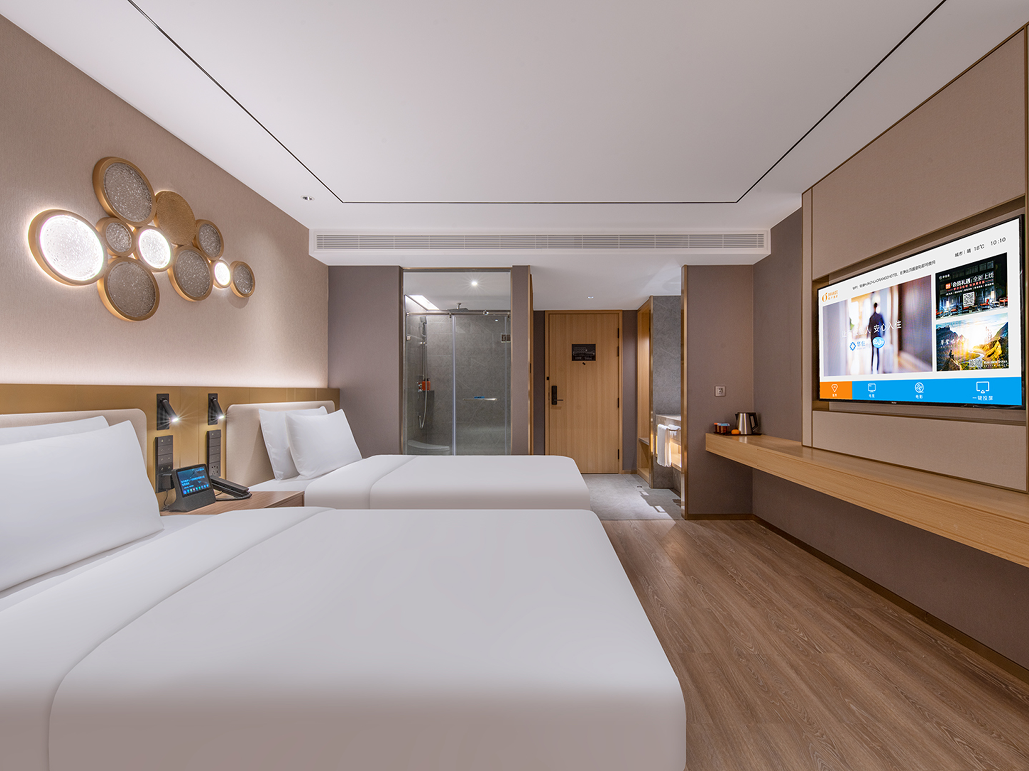 Deluxe Family Room, Guest room