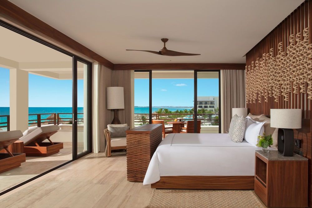Preferred Club Master Suite Corner Ocean Front
