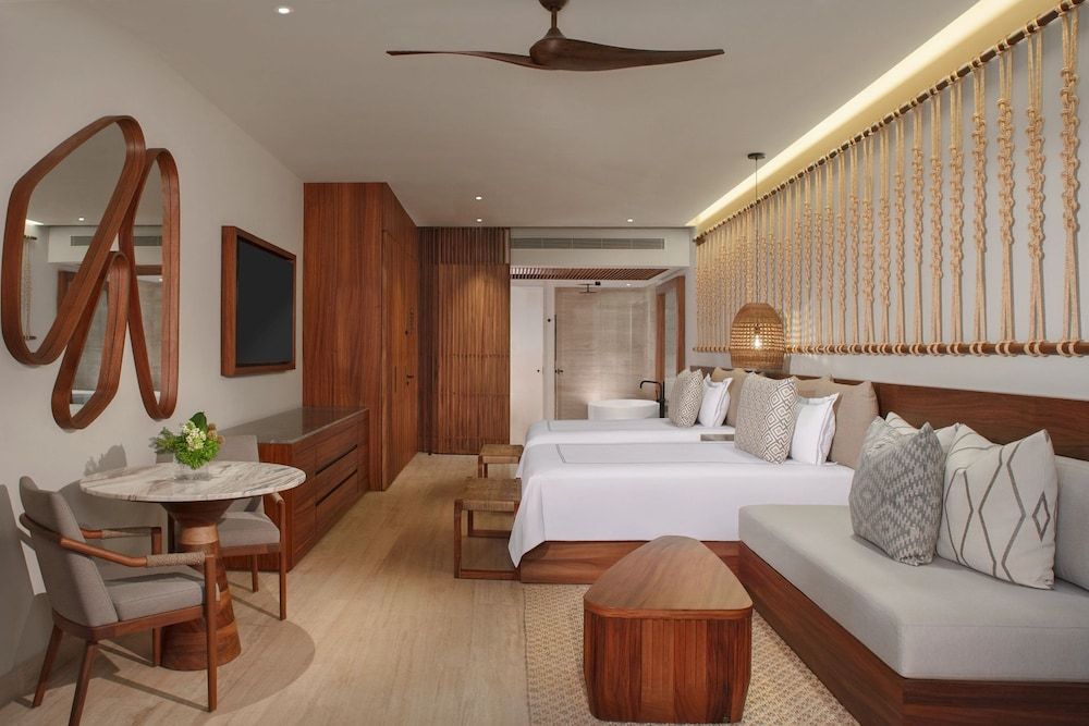 Junior Suite Ocean View King