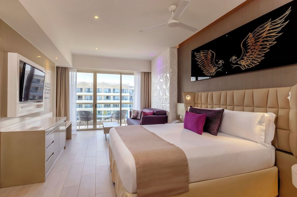 Directors Suite One Bedroom