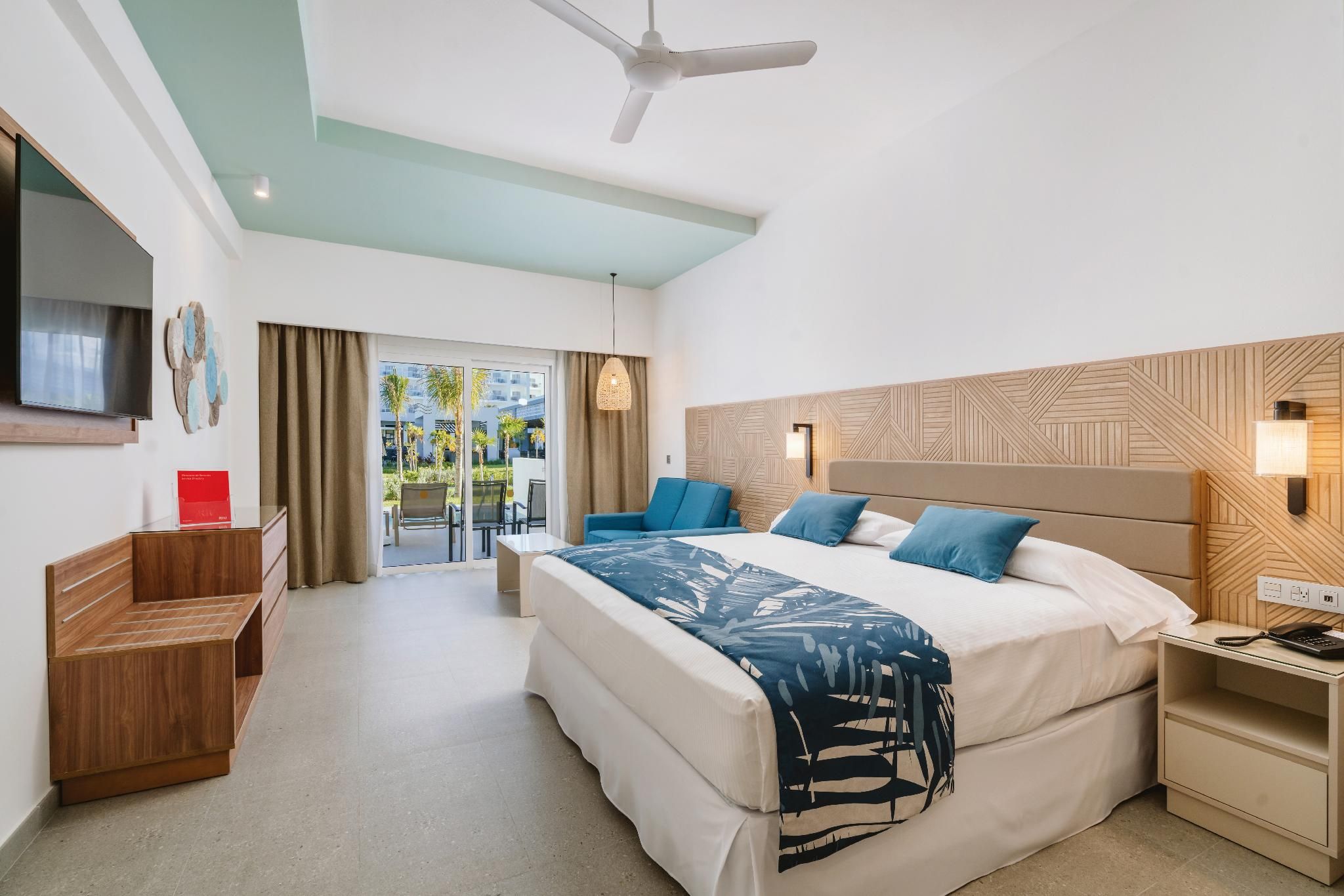 Swim Out Double Room