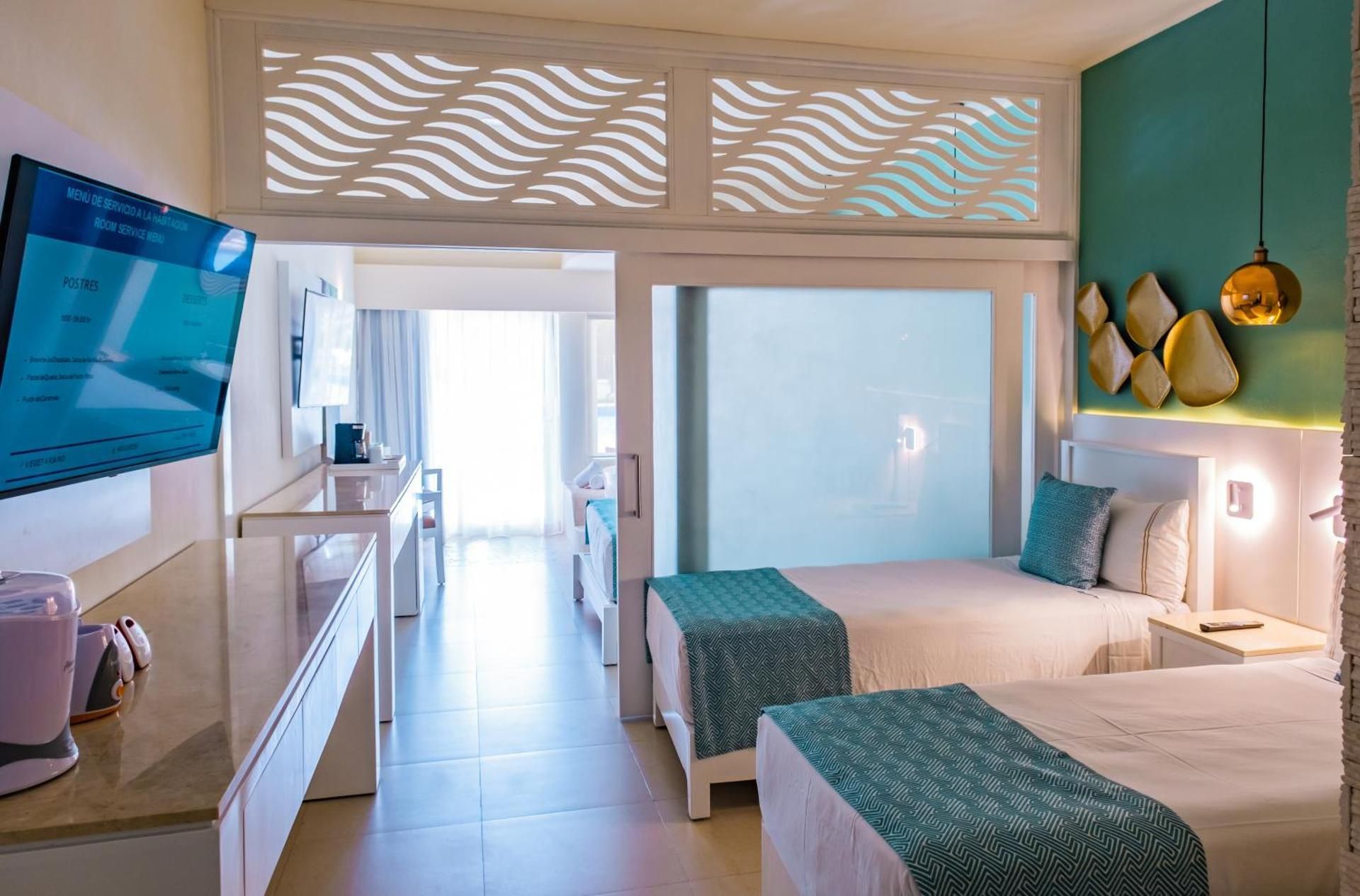 One Bedroom Family Pool Walkout