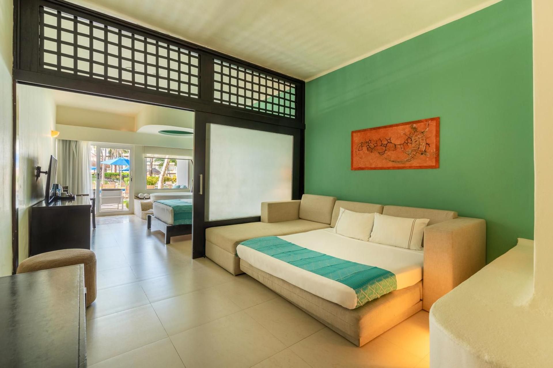 One Bedroom Family Pool View