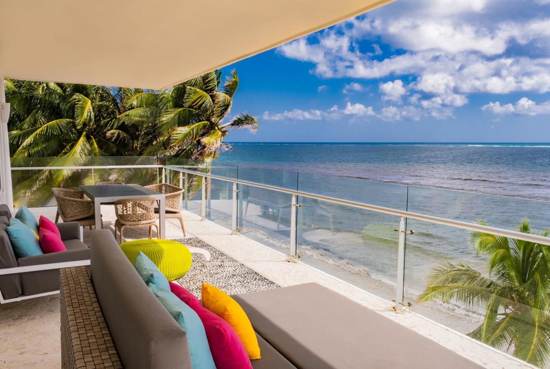 Corner Suite Ocean Front