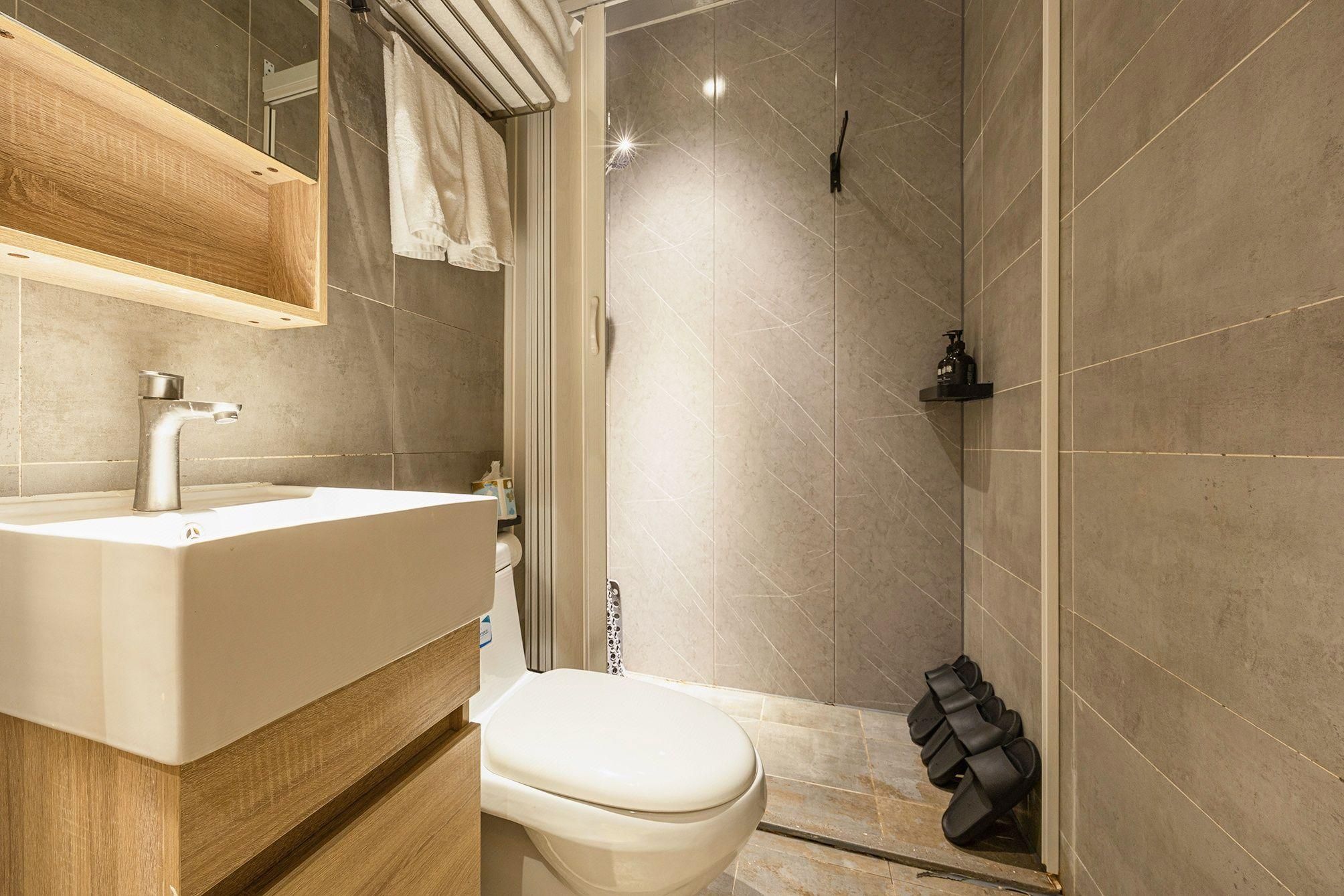 a9d70984d2aa831cf920f8adfcb755e0