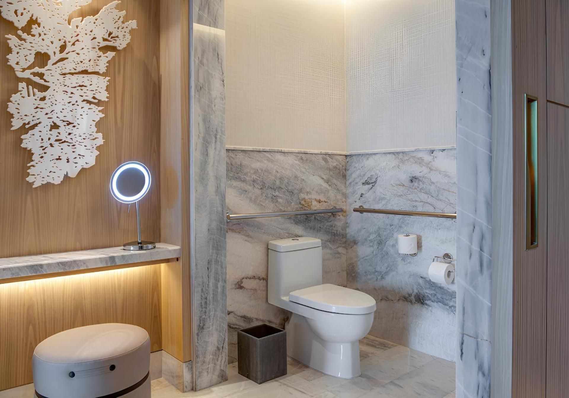 King Room with Roll-In Shower - Mobility and Hearing Access