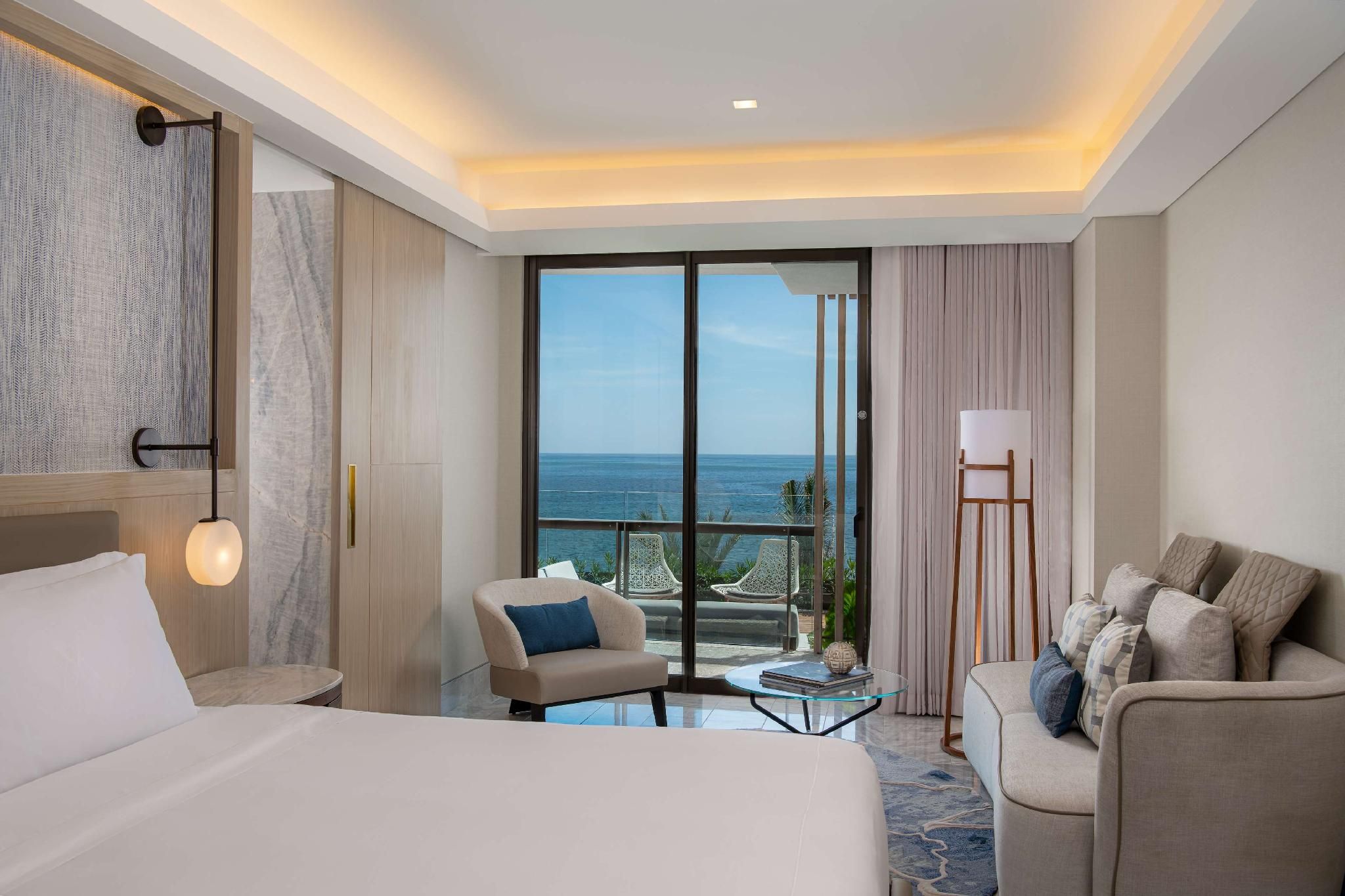 OCEAN FRONT 2 BEDROOM PRESIDENTIAL SUITE