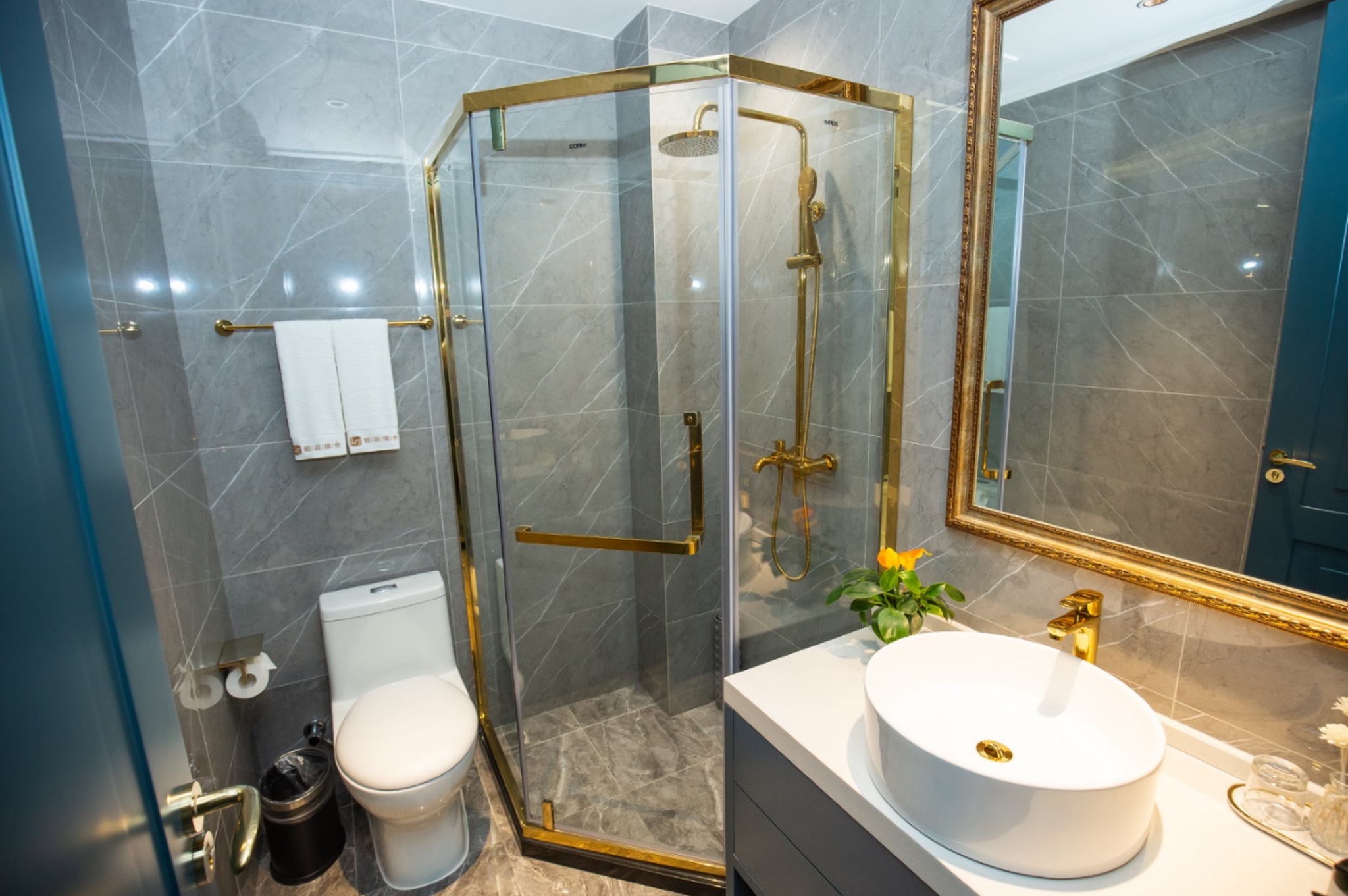 Yitingzhenshe Hotel Beijing Qianmen King Bed 3