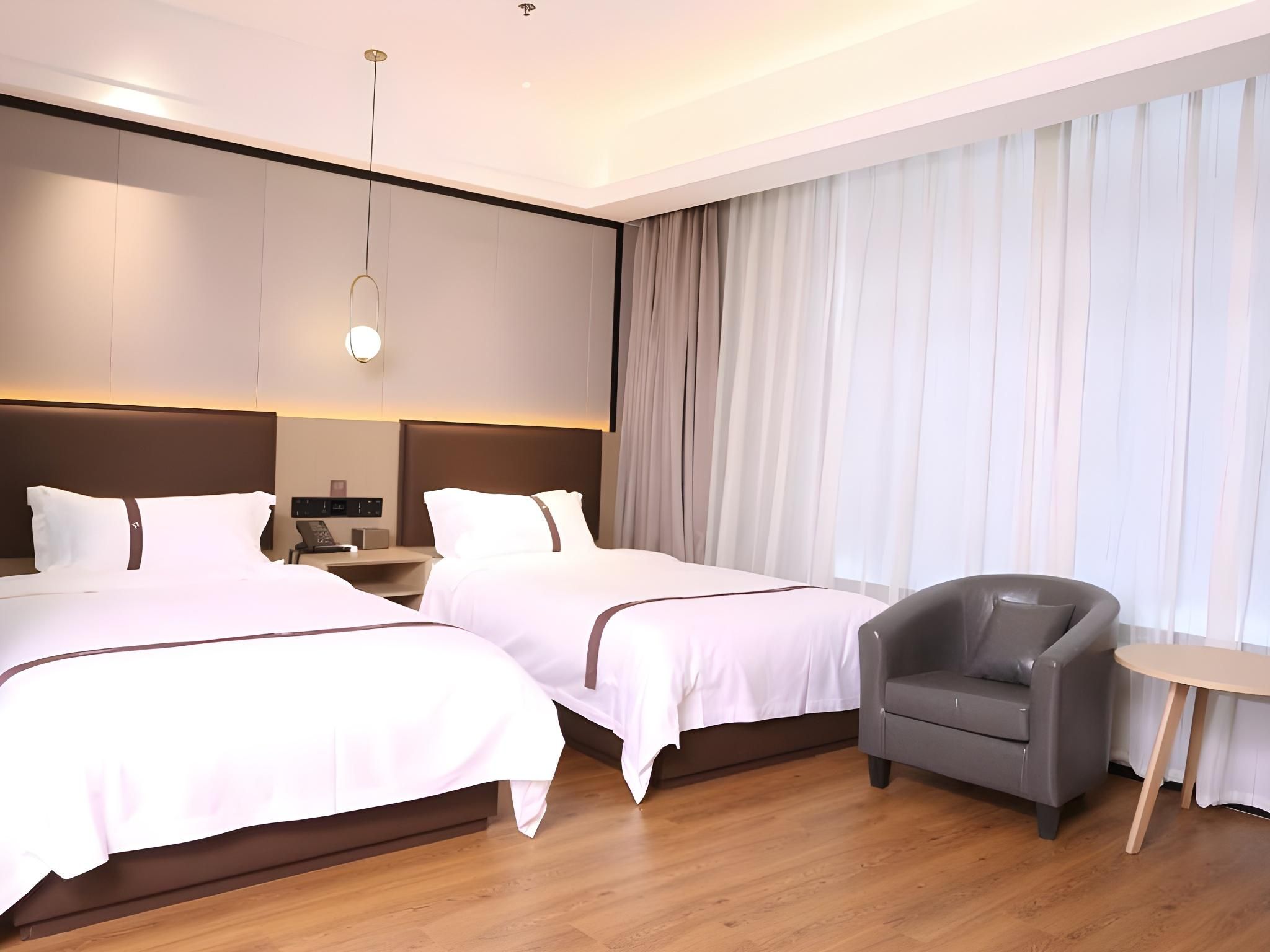 Twin Business Room