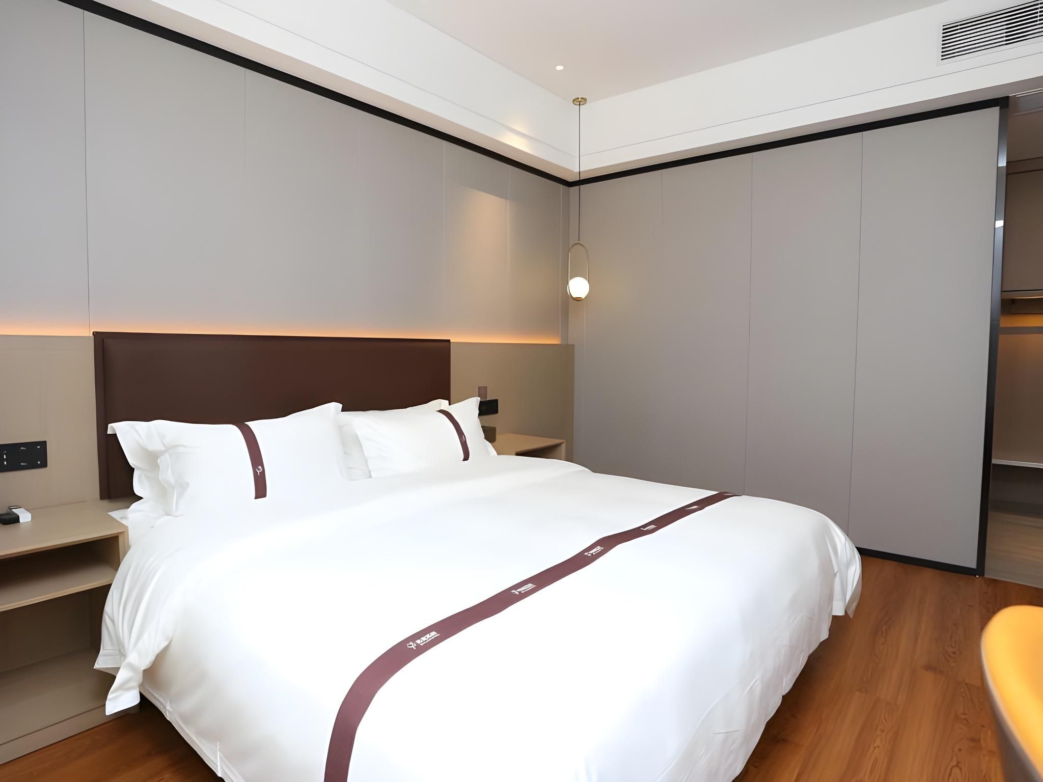 GTR - 1 Bed Guest Room no Window