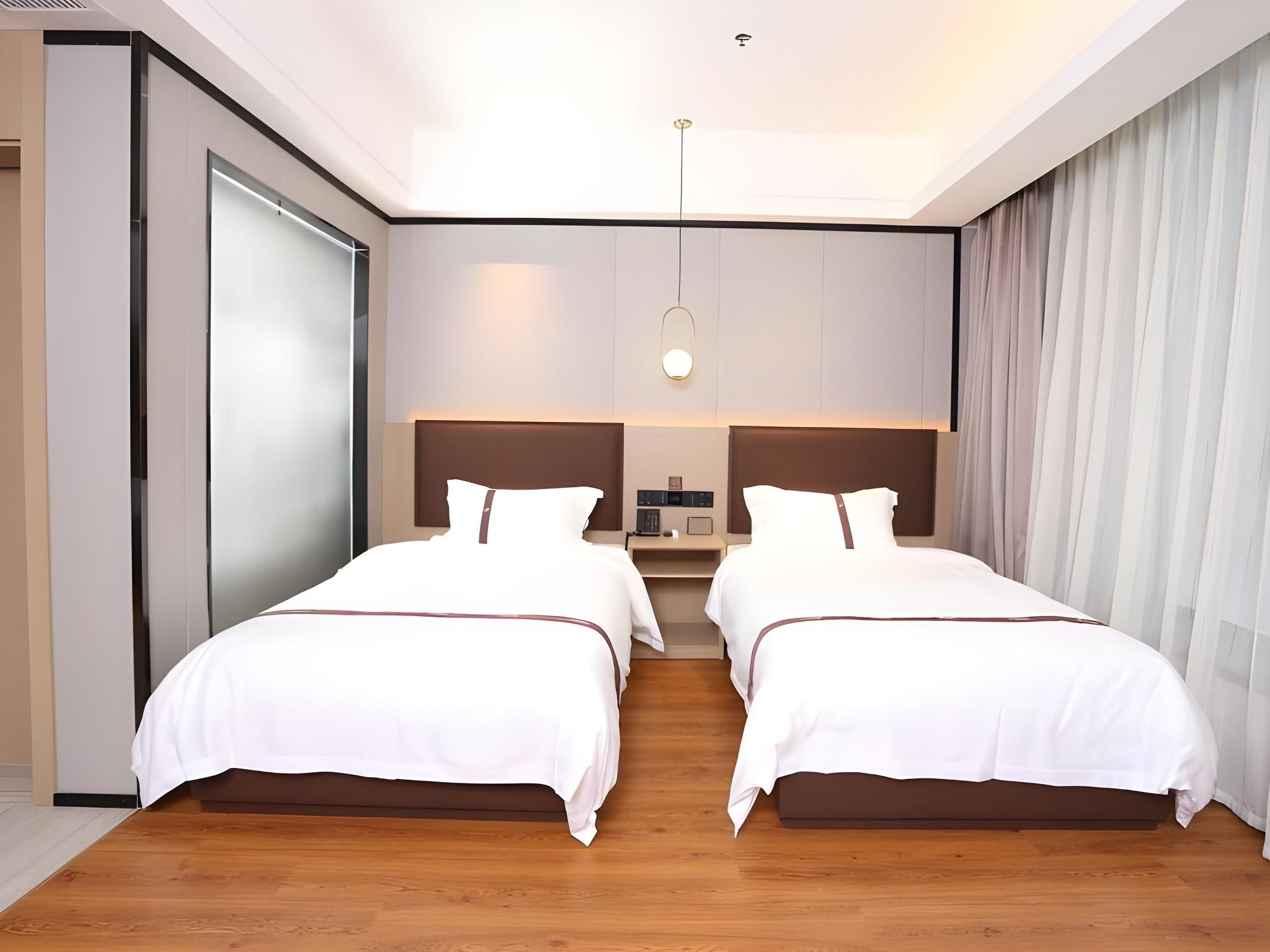 Twin Room with View