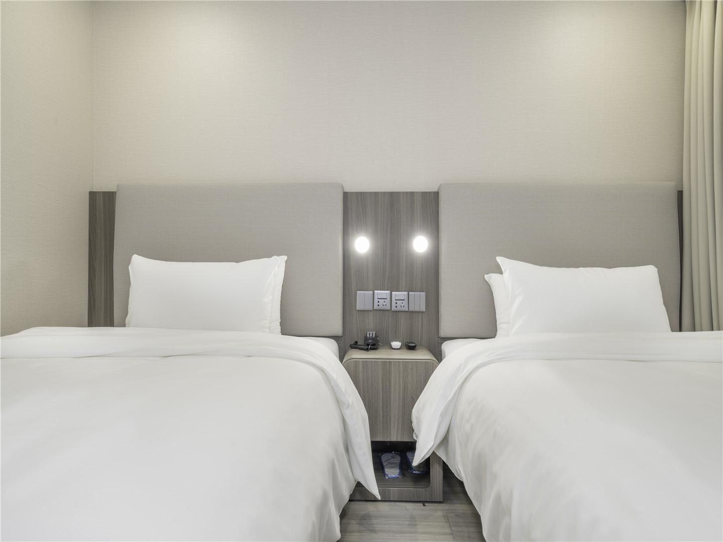 25969400_210721171400103792214