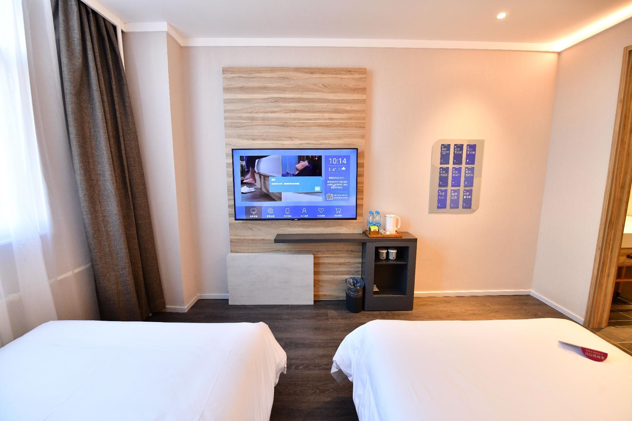 2 Bed Twin Superior Room