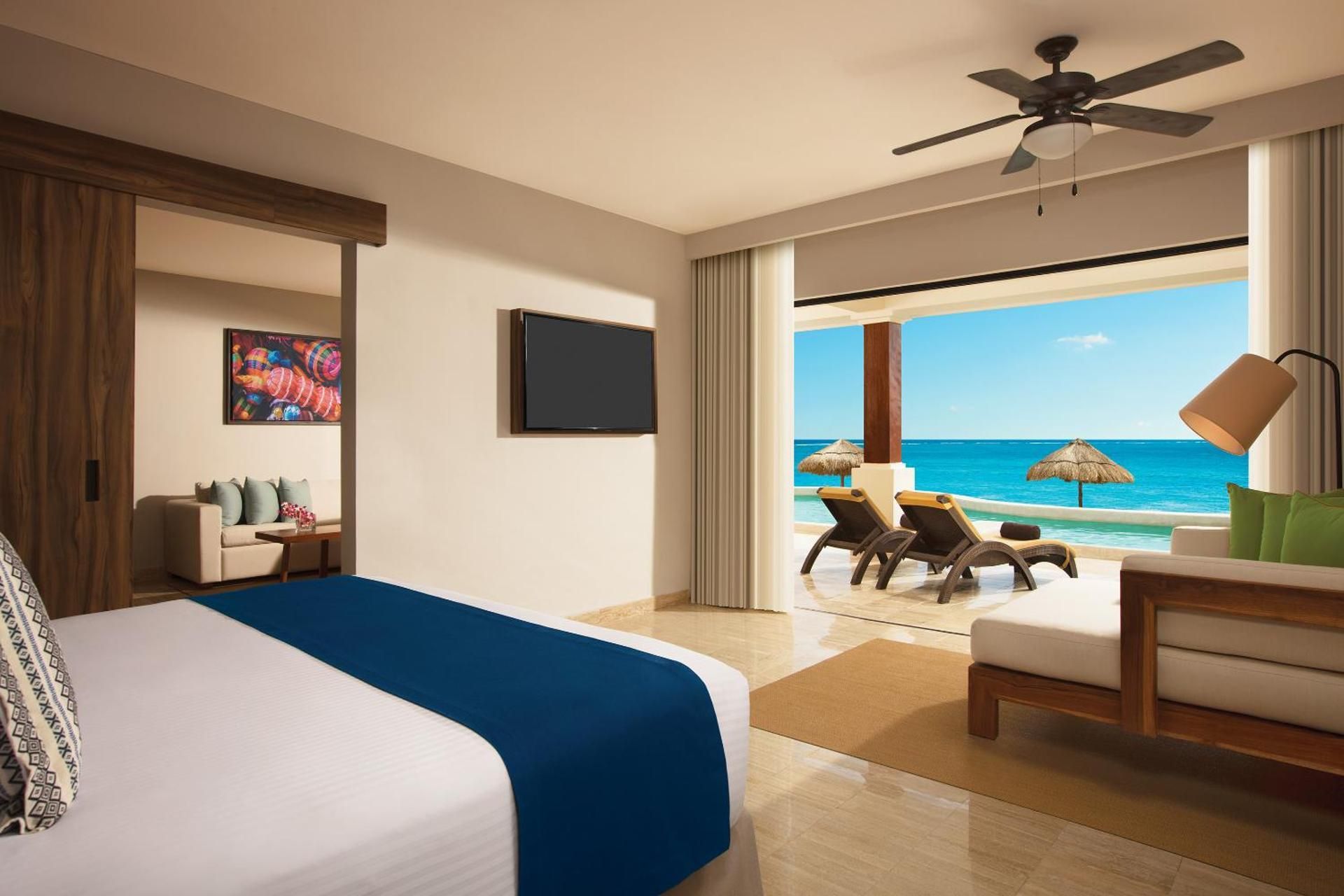 Preferred Club Master Suite Beach Front Swim Out King - All Inclusive
