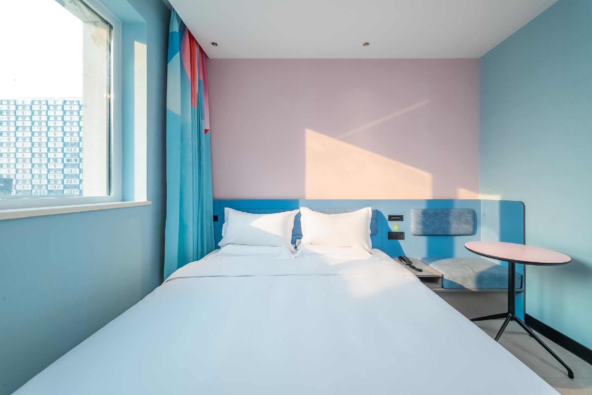 Huazhu - Feature Superior 1 Bed Room