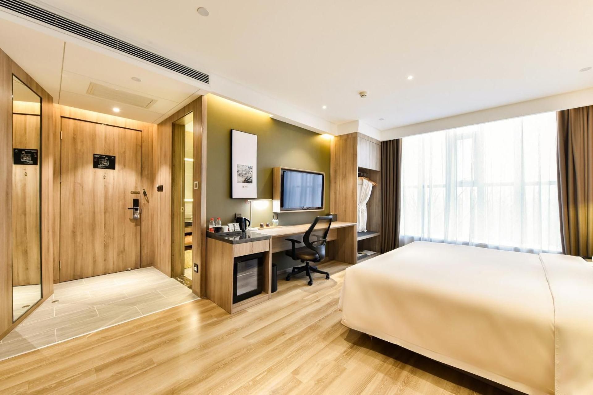 Premium King Room