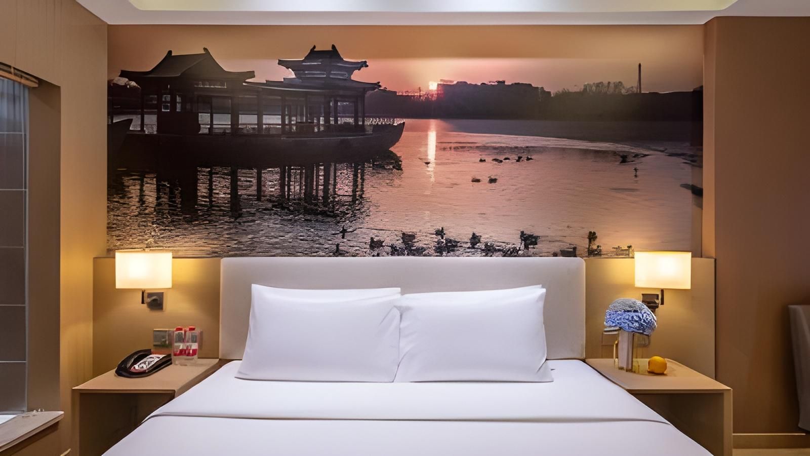 Huazhu - Business Bed Room