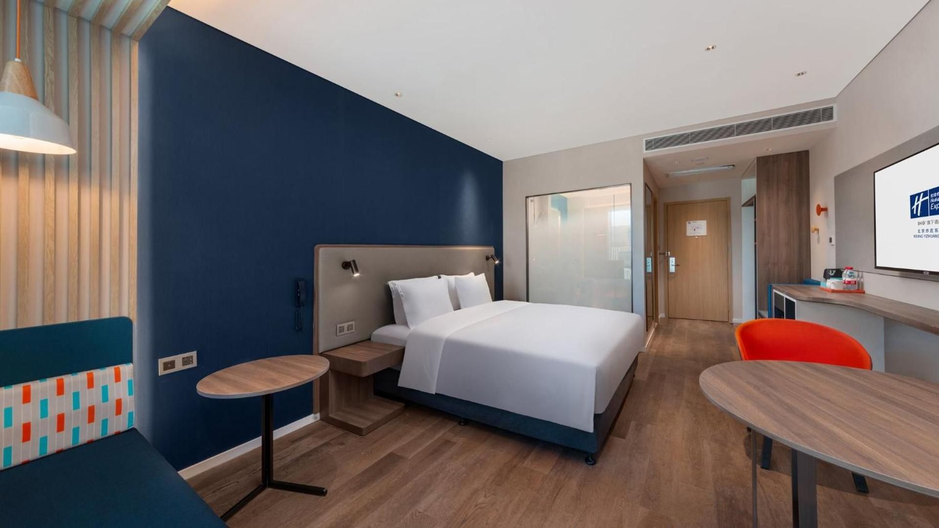 Standard King Room - Accessible