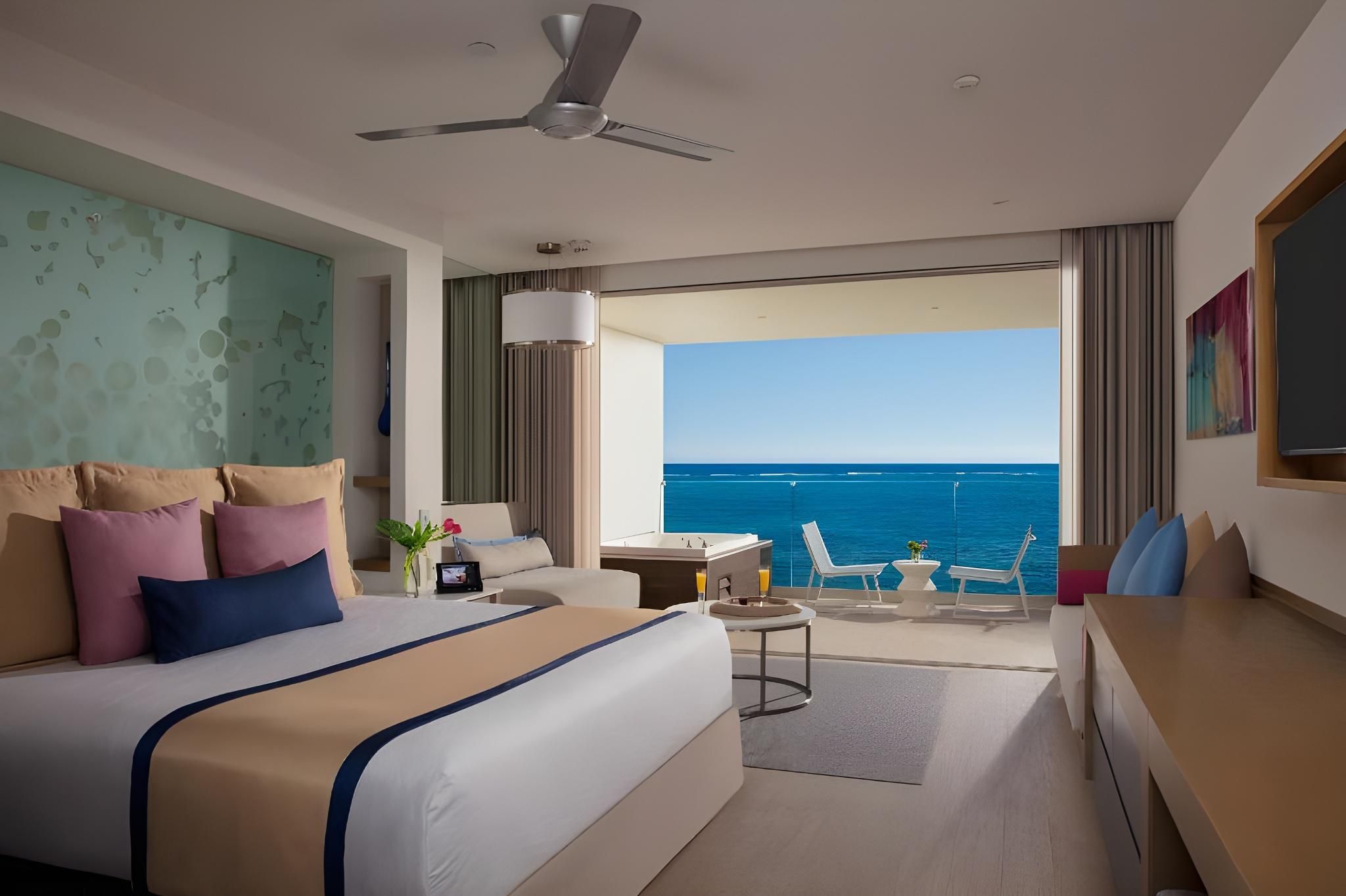 Preferred Club Junior Suite Ocean Front Double
