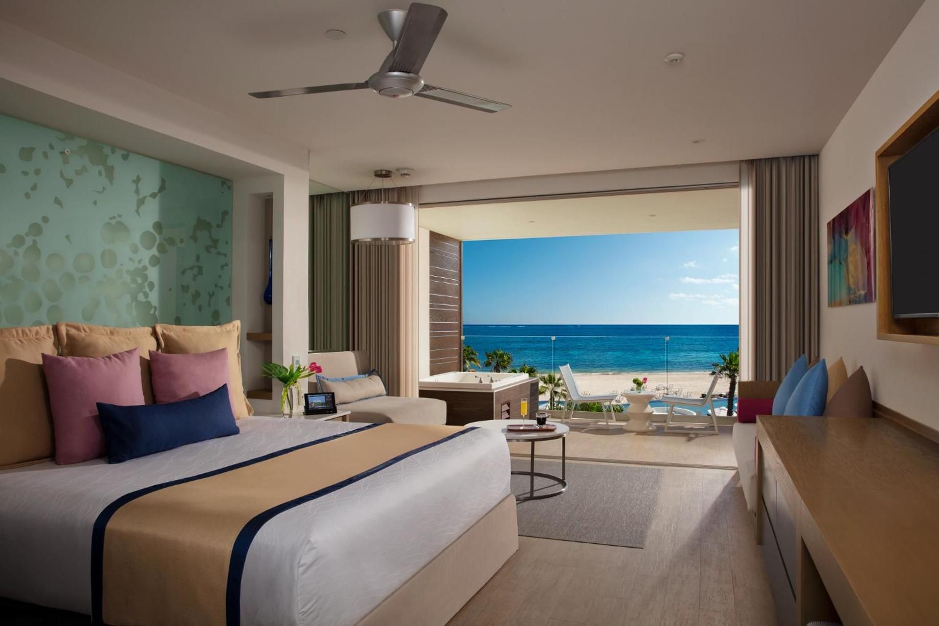 Preferred Club Junior Suite Ocean View King