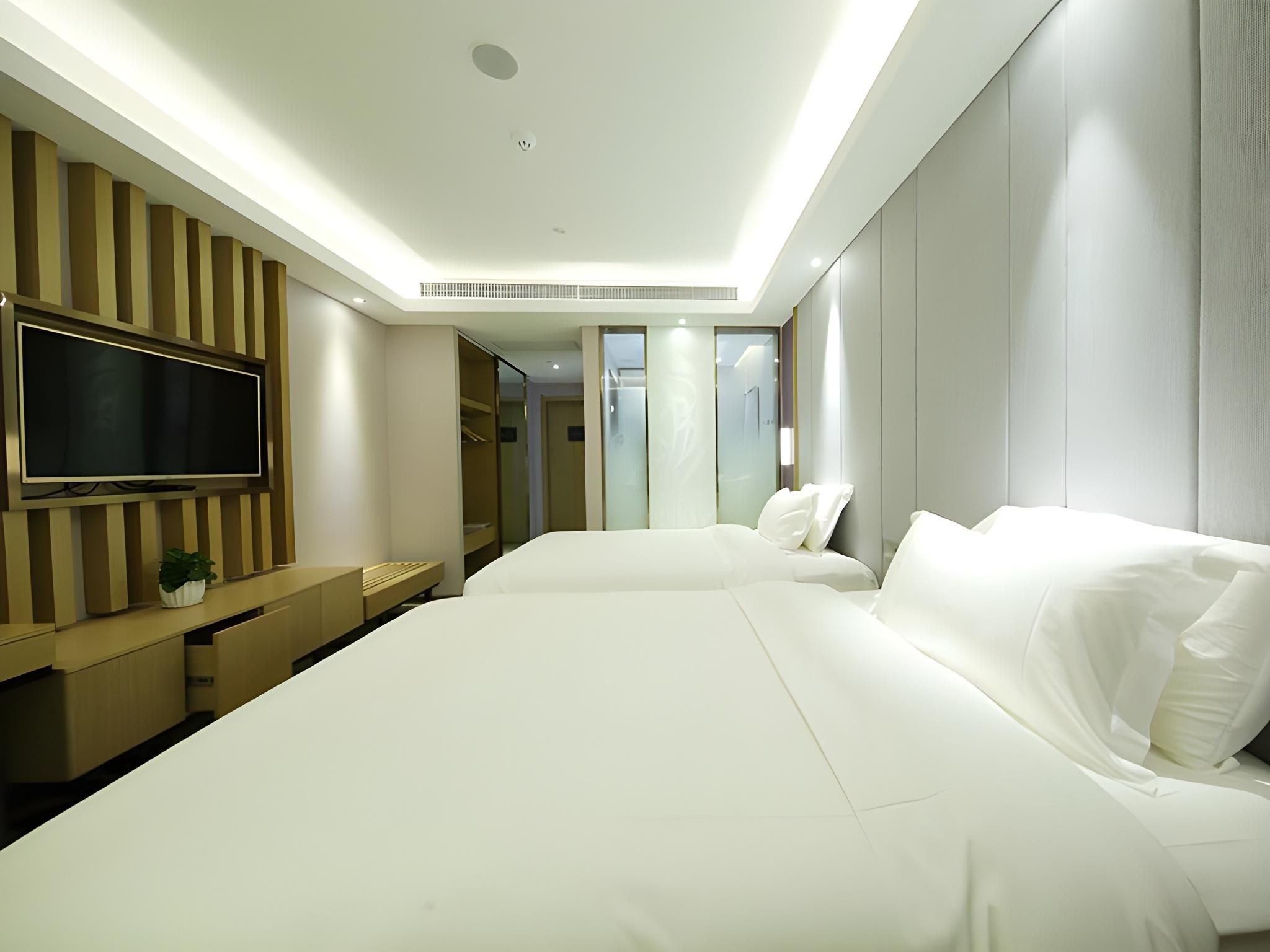 Twin Deluxe Room