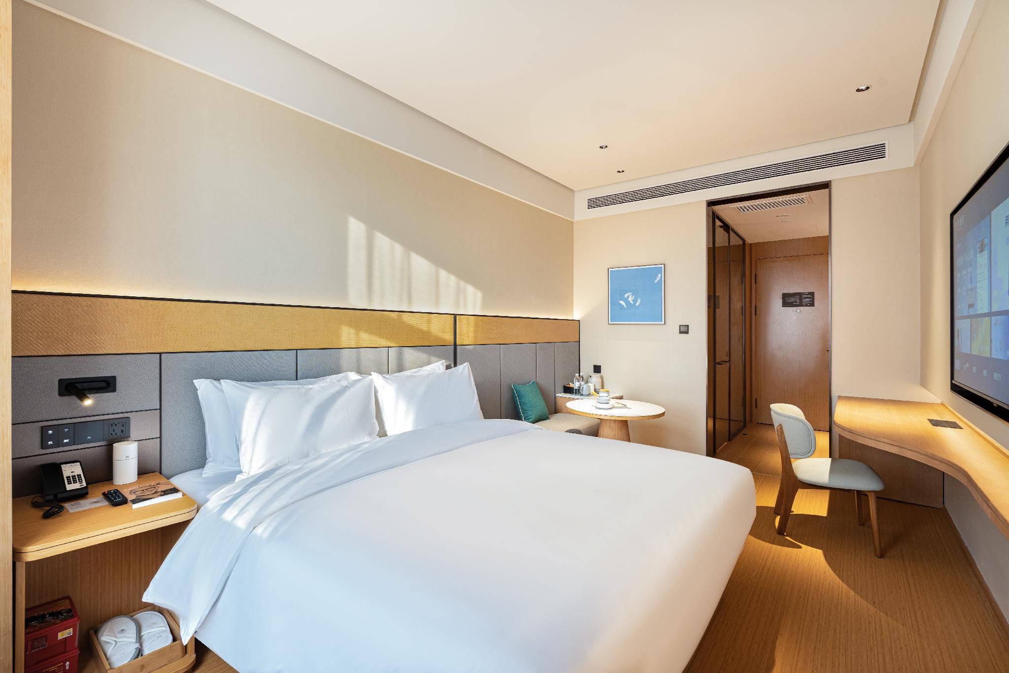 Huazhu - Superior BedRoom