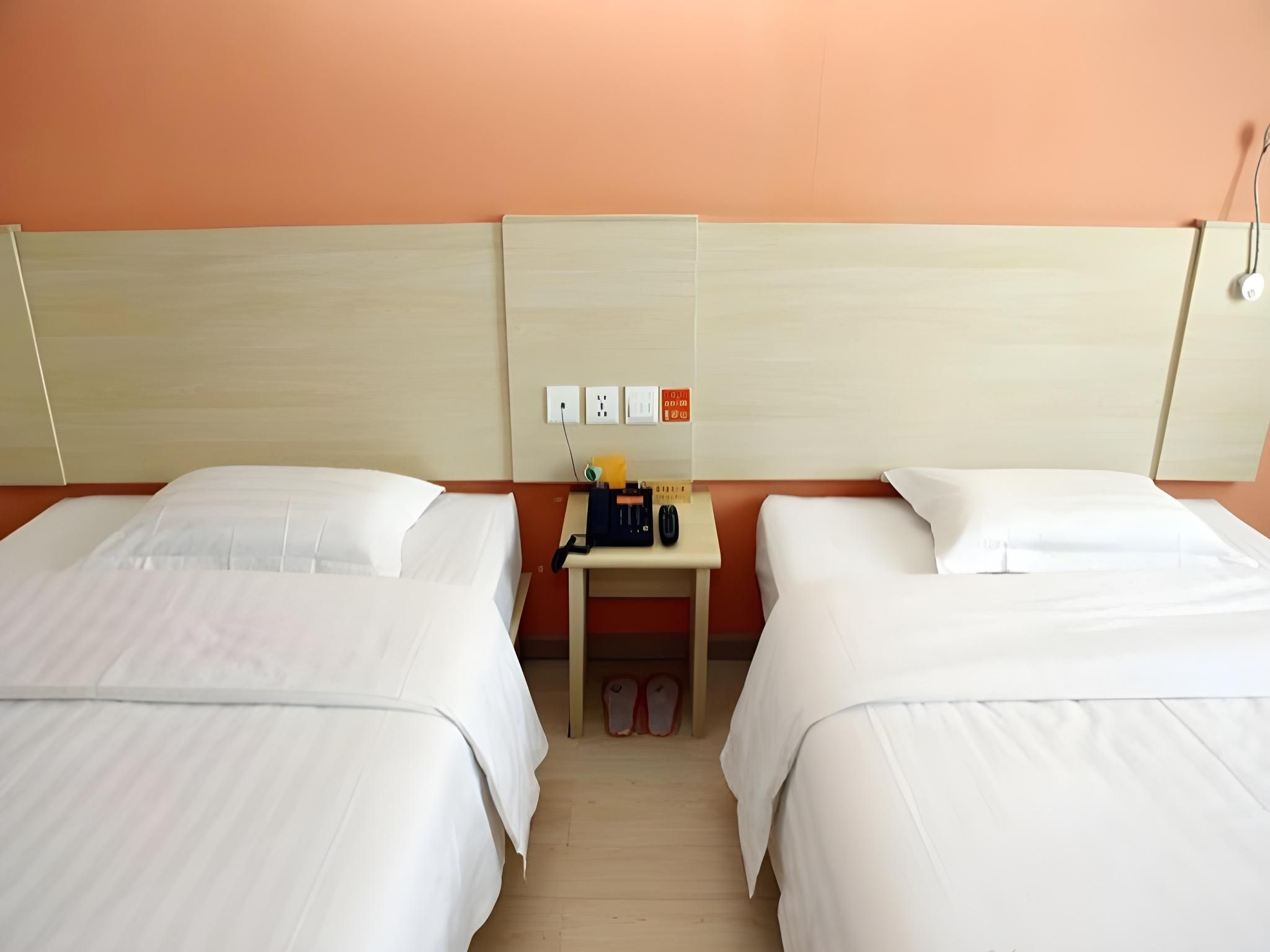 Corporate Twin, Guest room, 2 Twin/Single Bed(s), City view