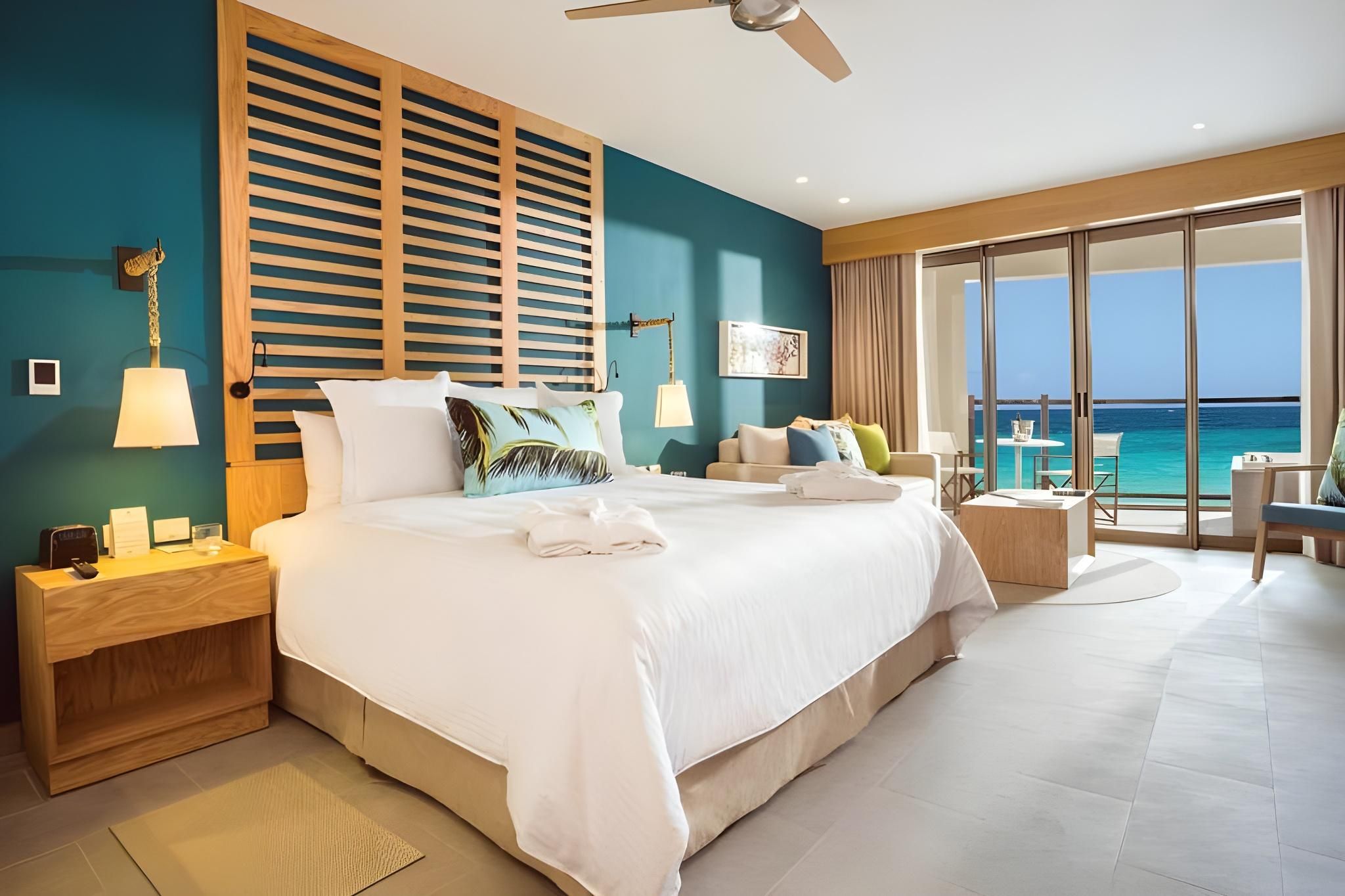 Preferred Club Junior Suite Ocean View King