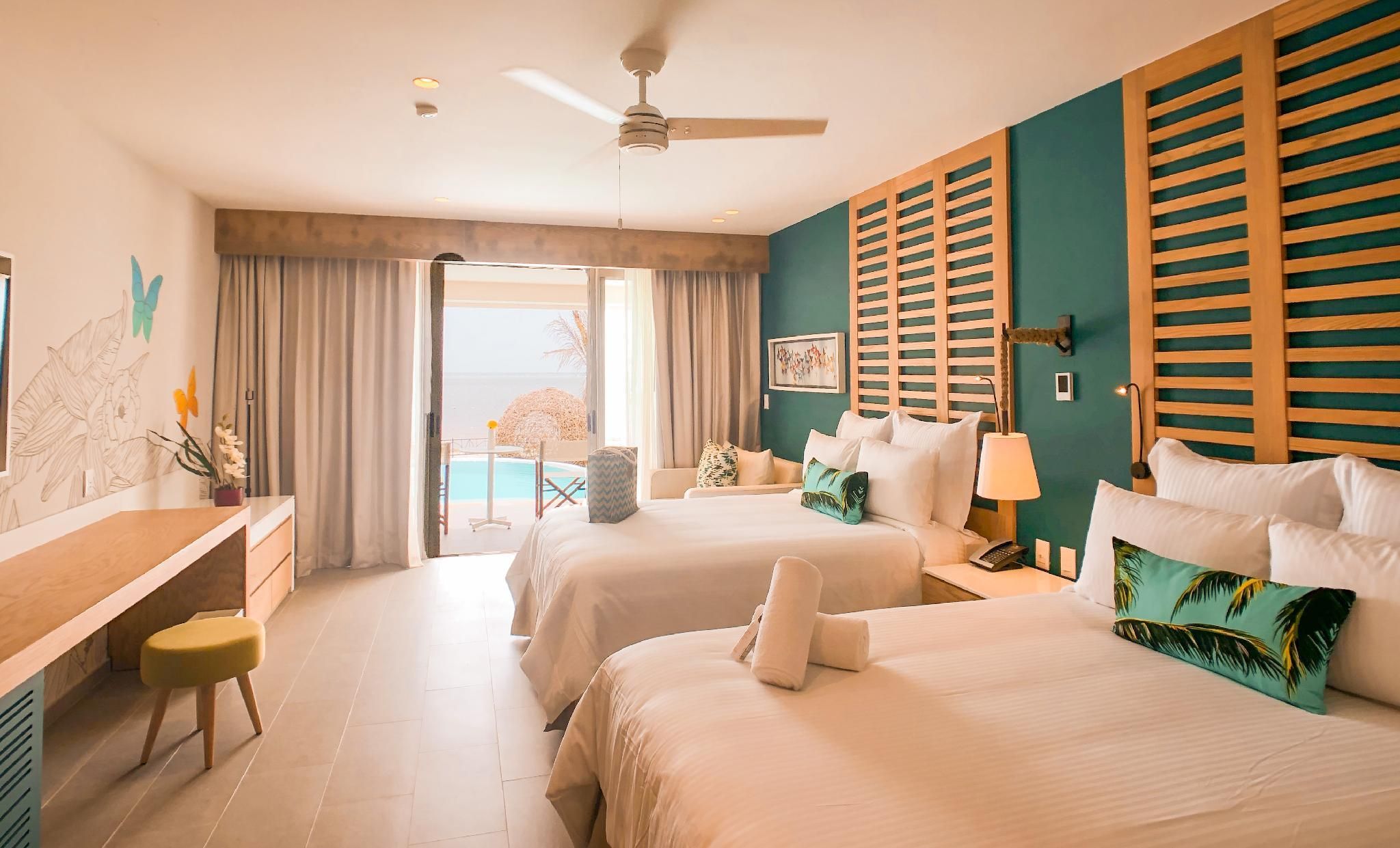 Preferred Club Junior Suite Swim Out Double