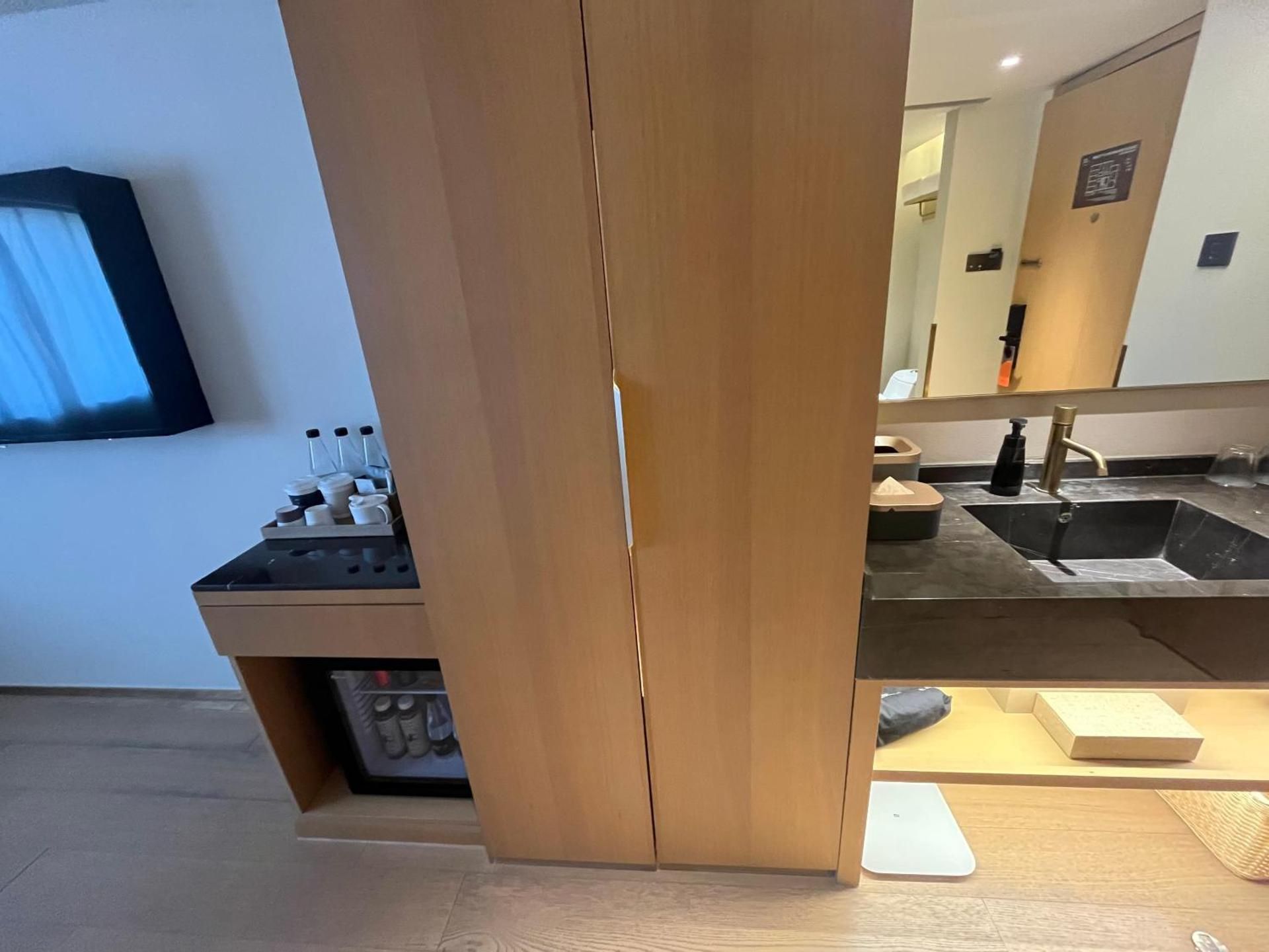 Elegant Double Room without Window