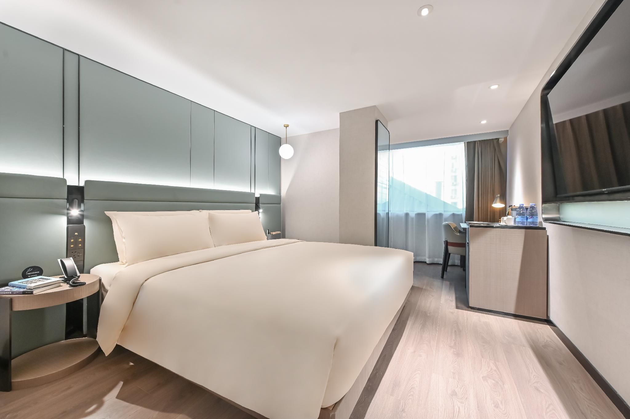 Executive room, Guest room, 1 Queen