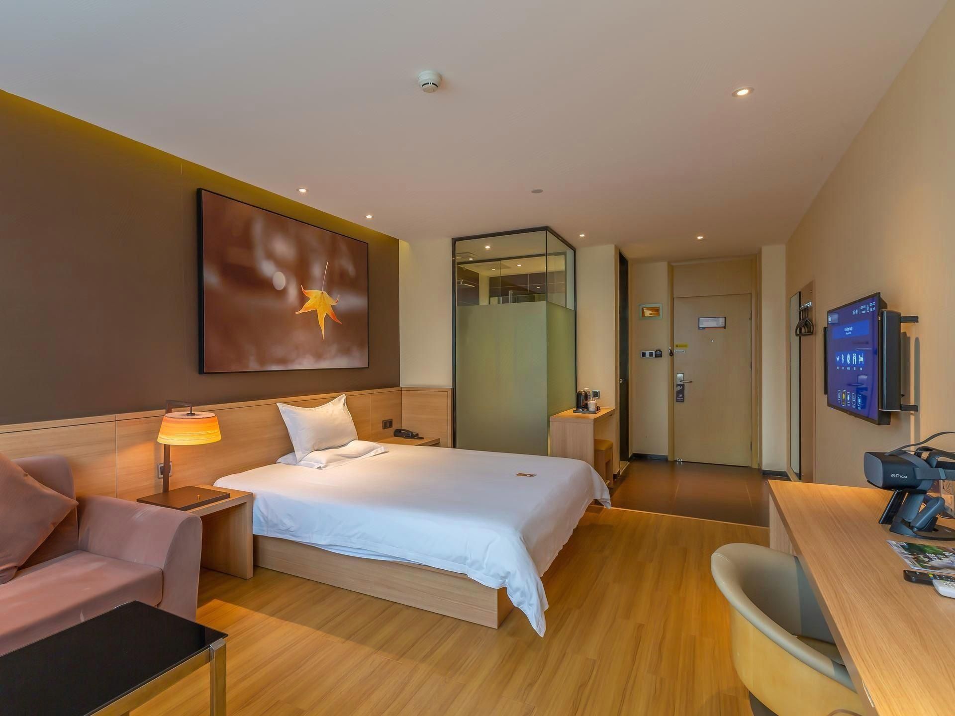 IU - U Game Theme Bed Room
