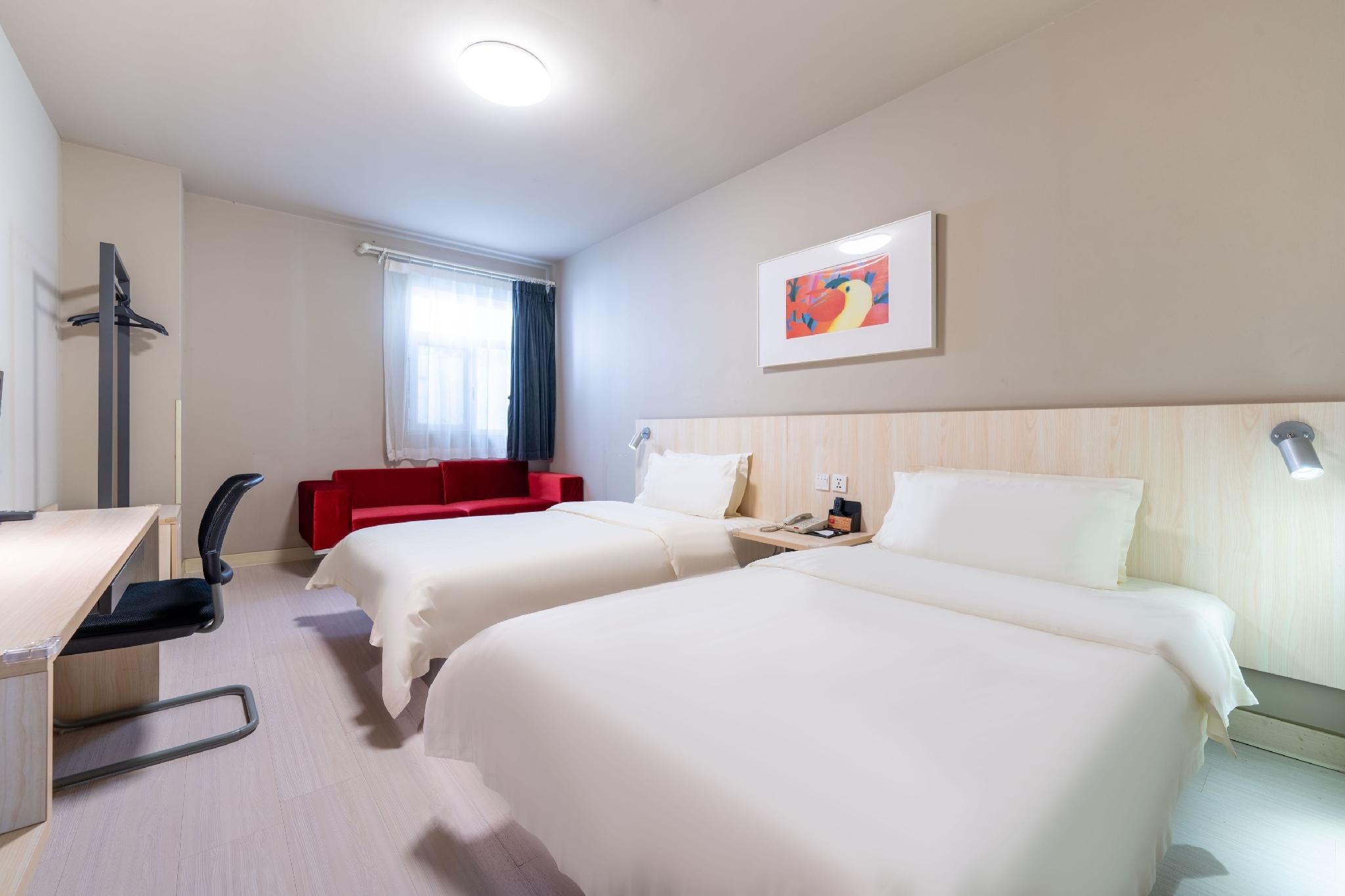 Twin Room B