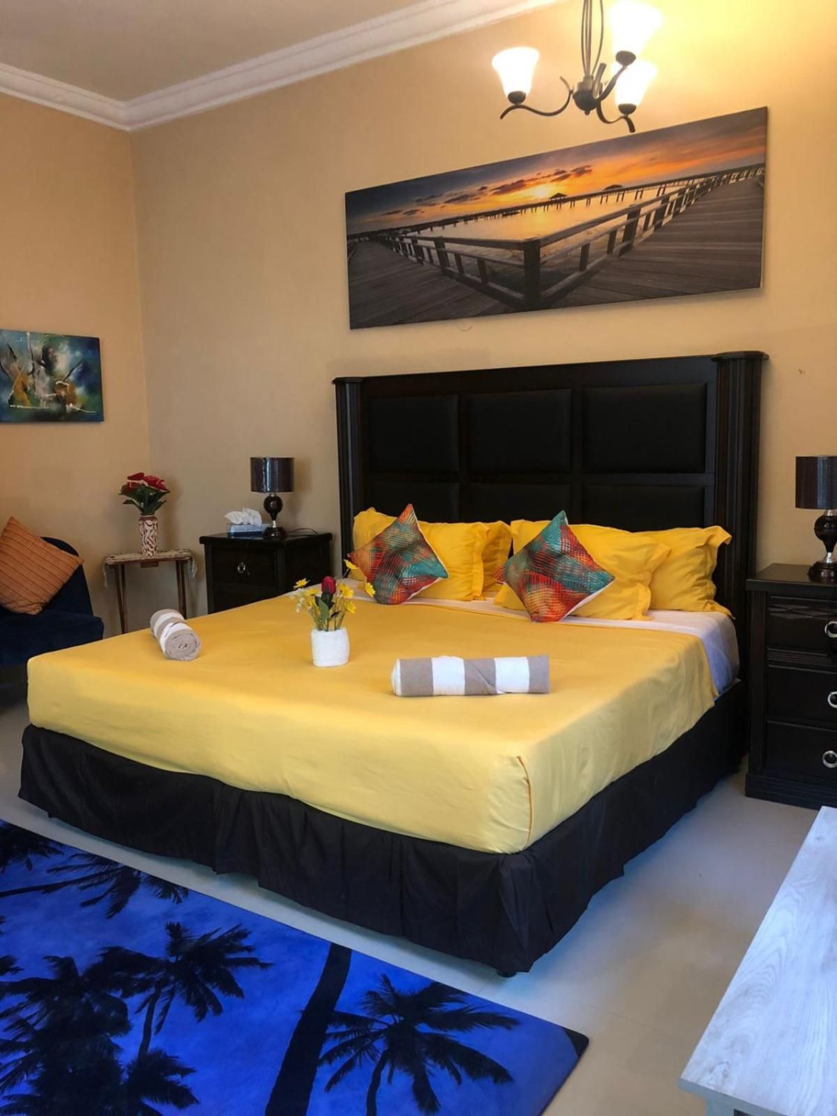Deluxe Queen Room