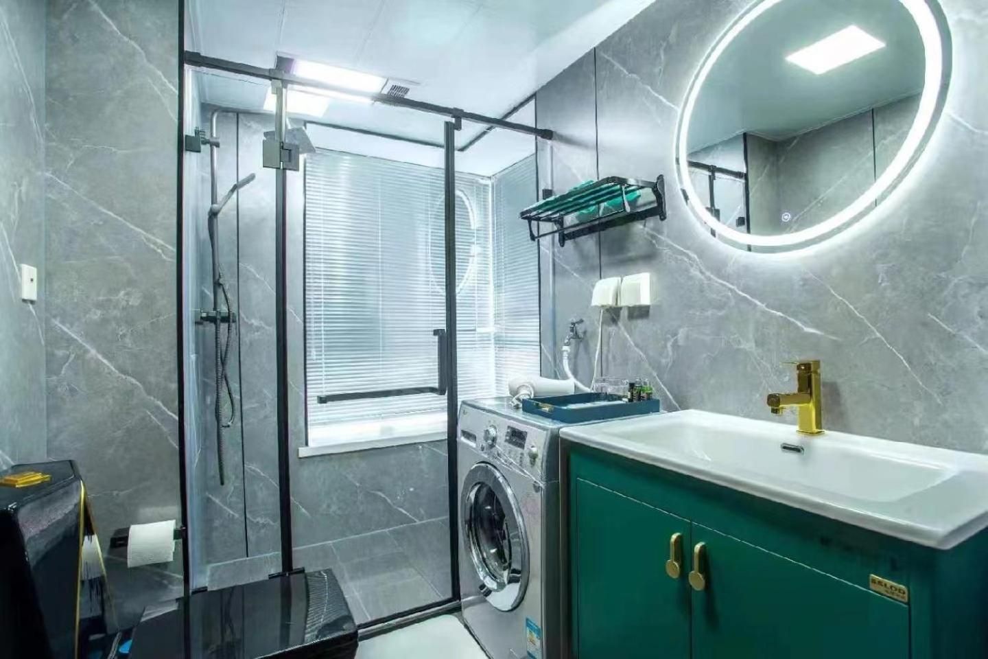 Twin Room with Bathroom