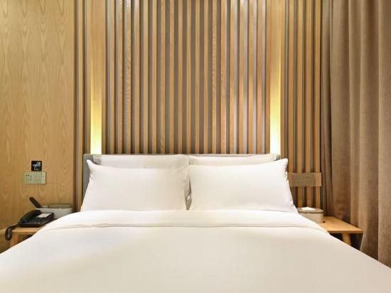 Executive room, Guest room, 1 Queen