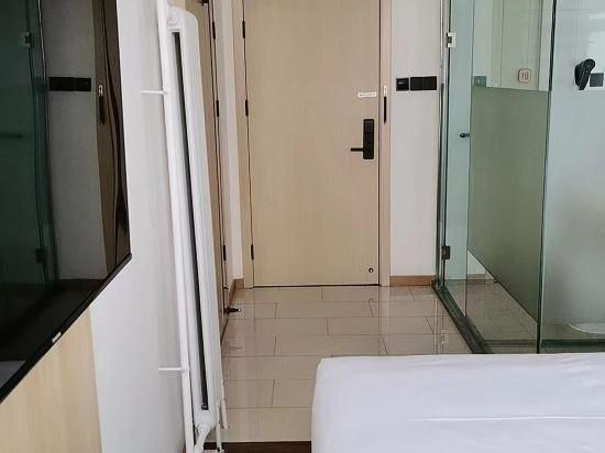 Featured Twin Room